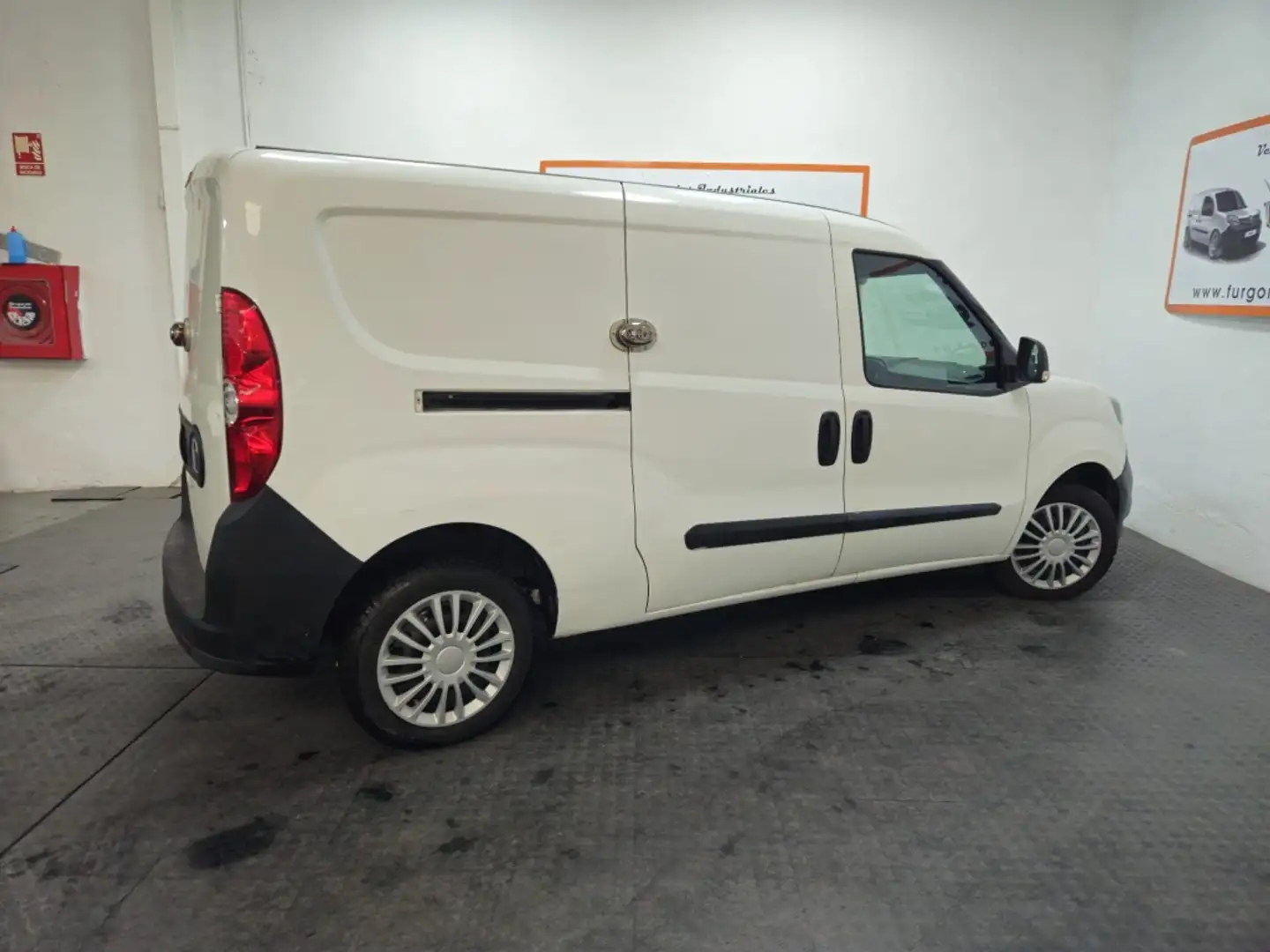 Fiat Dobló Cargo 1.4 T-Jet GNC Base Plus Maxi Blanco - 2