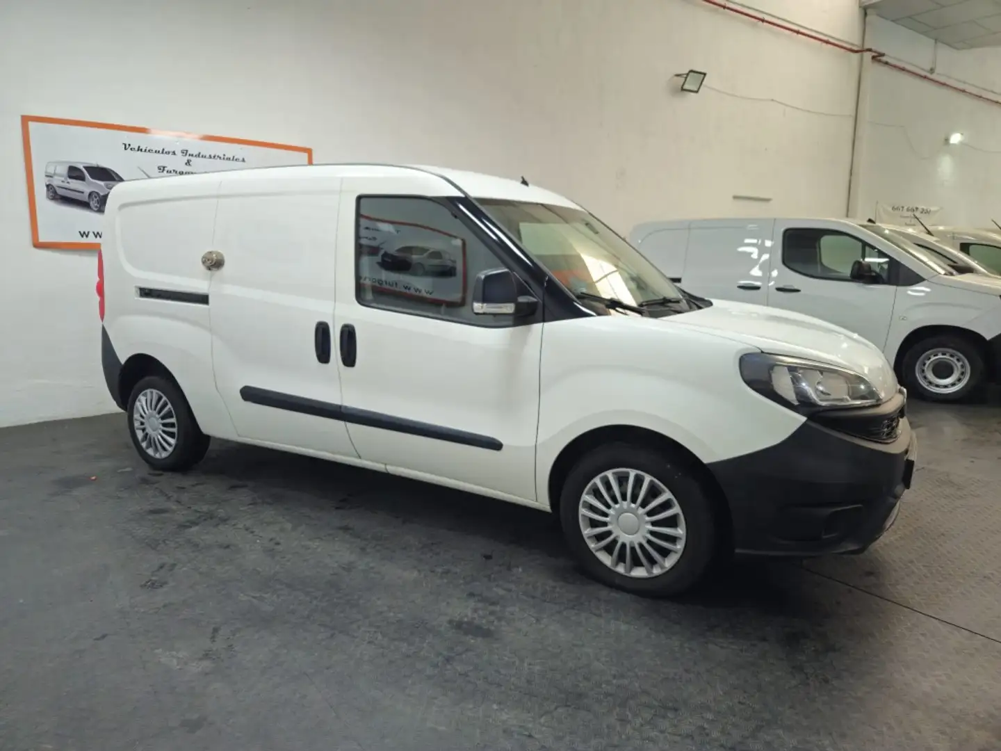 Fiat Dobló Cargo 1.4 T-Jet GNC Base Plus Maxi Blanco - 1