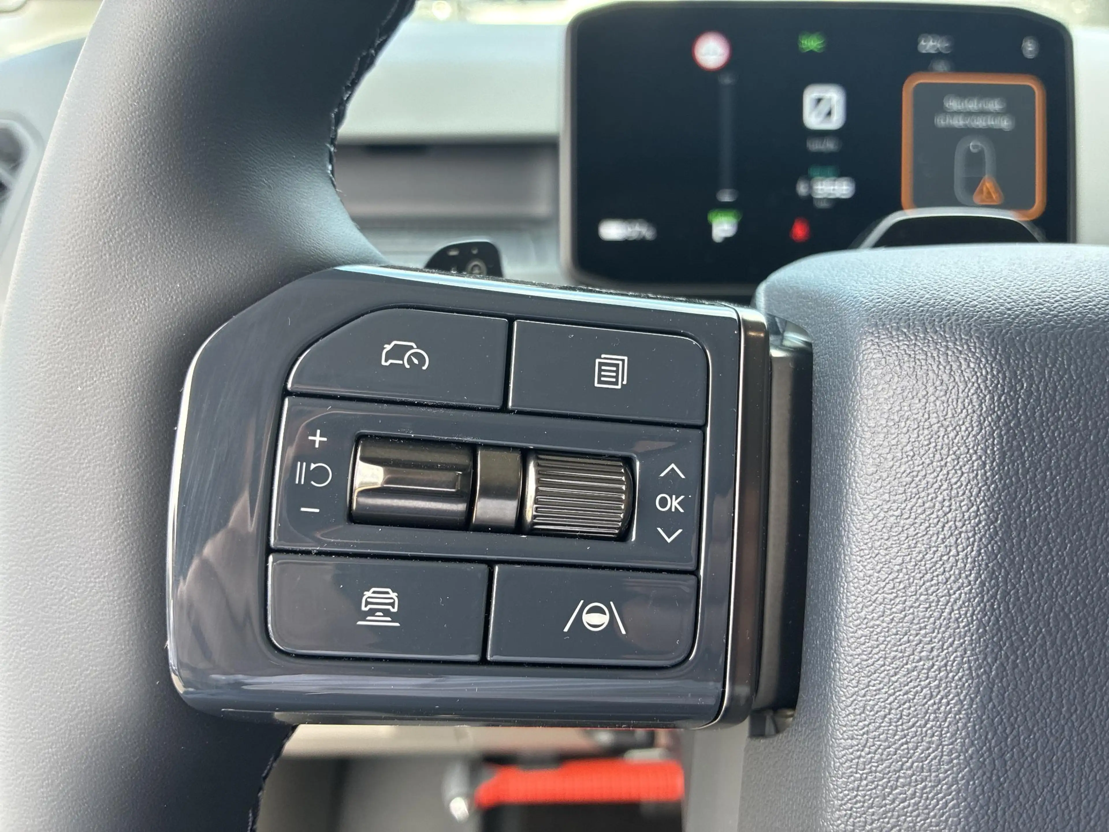 Kia PV5 Passenger Elite Executive 71.2 kWh | SNOW WHITE PEARL | 100% — photo 10