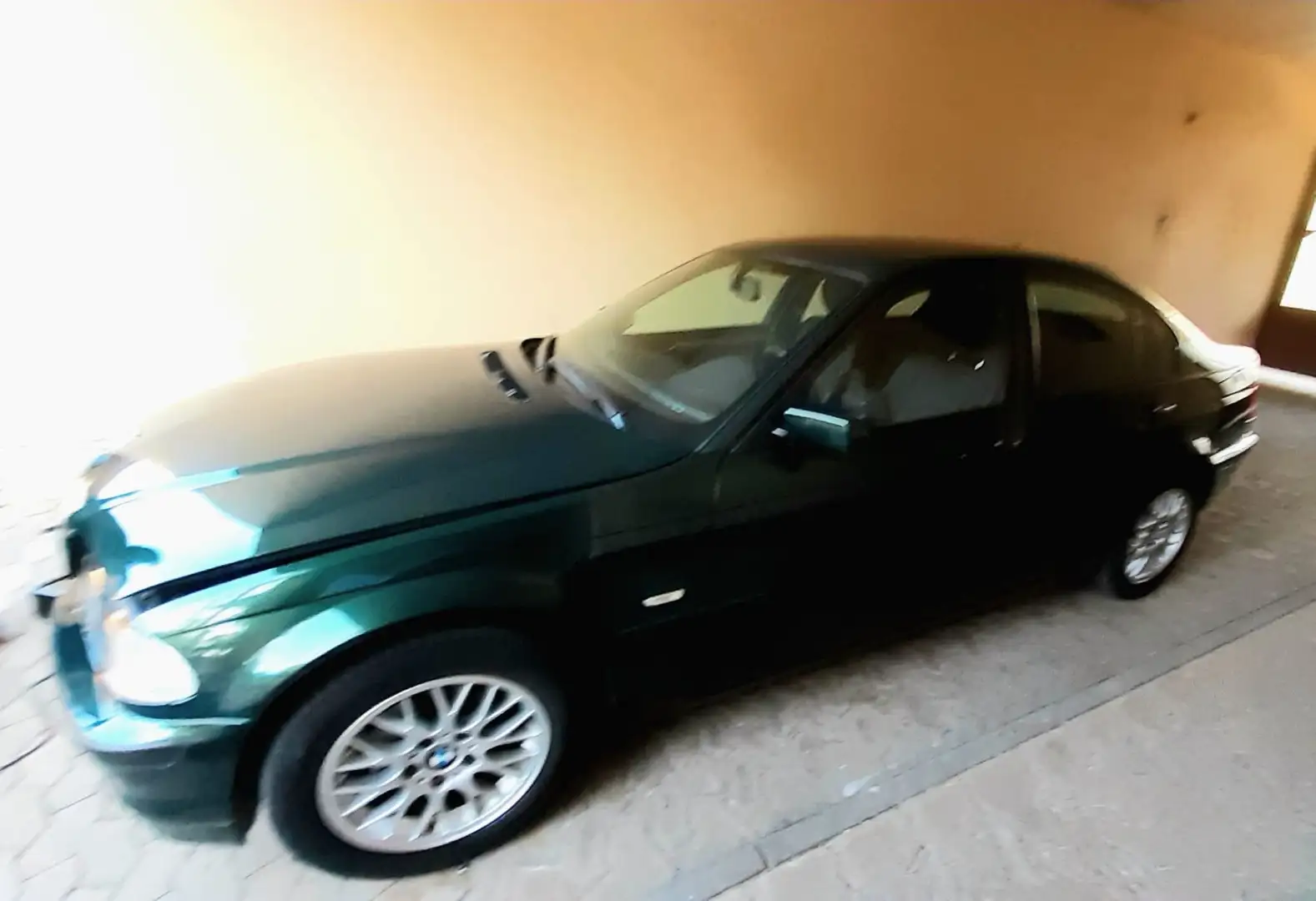 BMW 318 318i Зелёный - 1