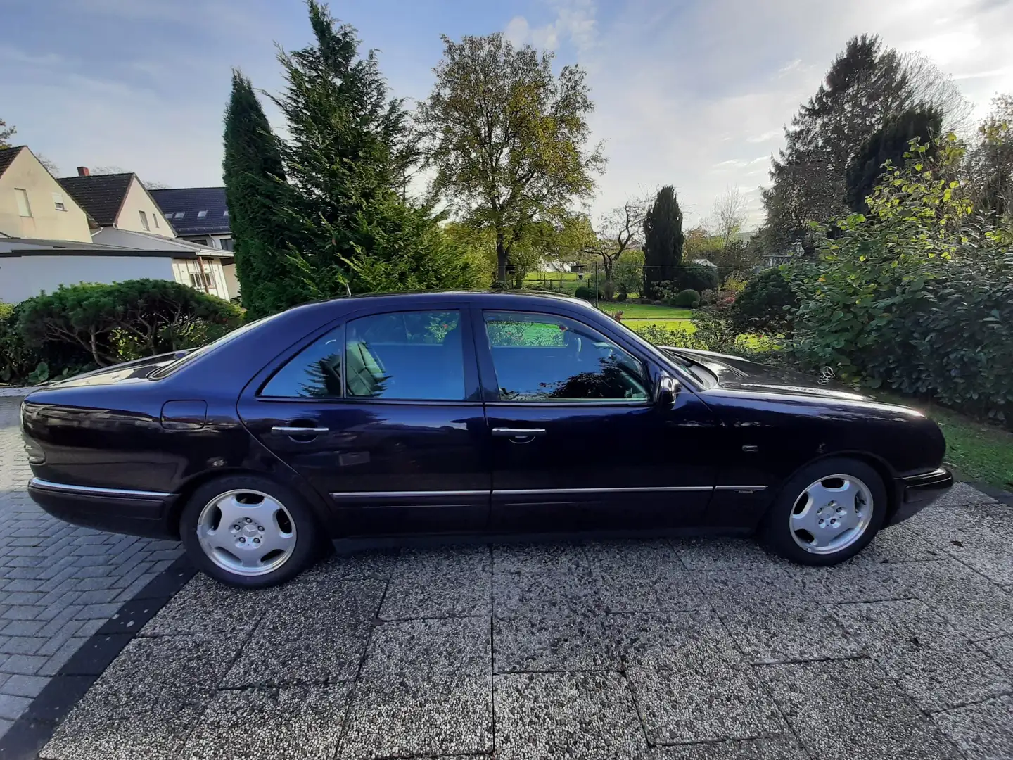 Mercedes-Benz E 230 Avantgarde - 1