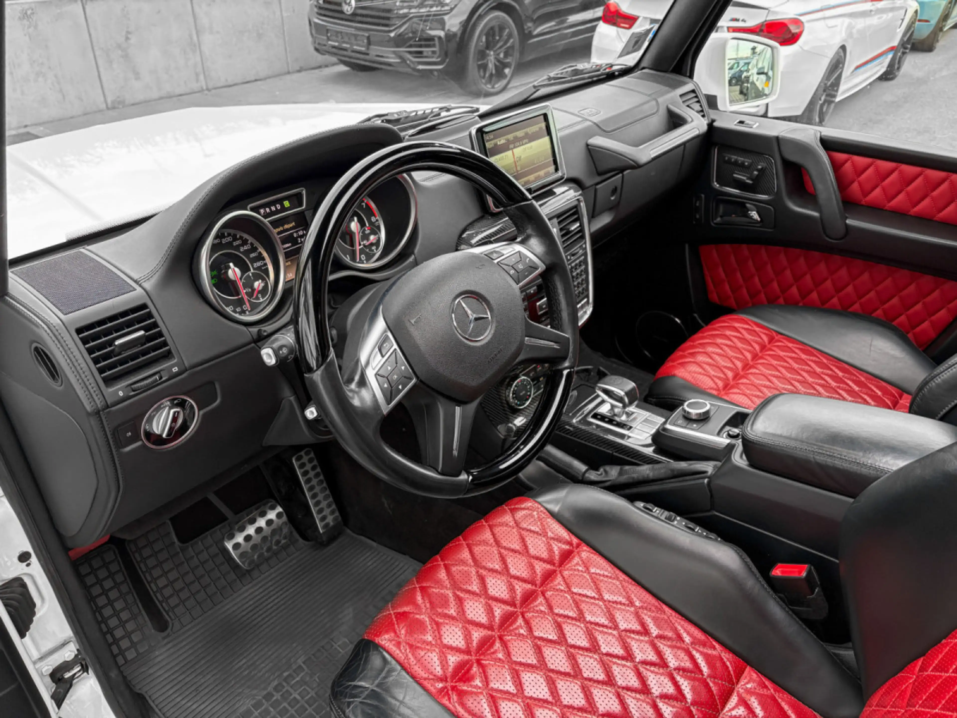 Mercedes-Benz G 63 AMG G63 AMG DESIGNO/DISTRO+/MULTMEDIA/VOLL — photo 6