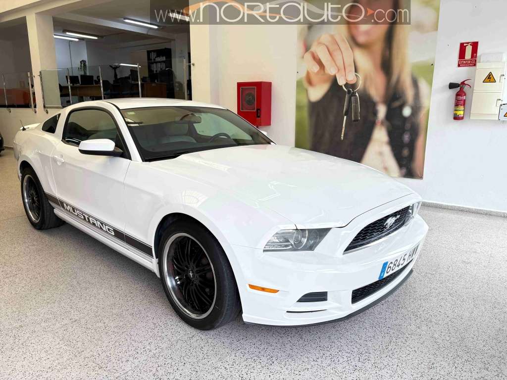 Ford Mustang 3.7 V6 Aut. - foto 1