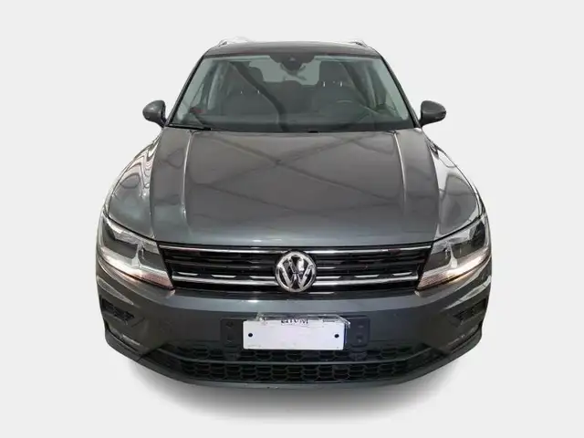 Volkswagen Tiguan view 2