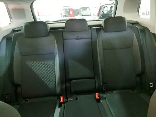 Volkswagen Tiguan view 11