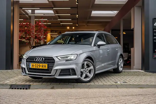 Audi A3 Sportback 1.0 TFSI S-Line|Carplay|Camera|Navi|Crui