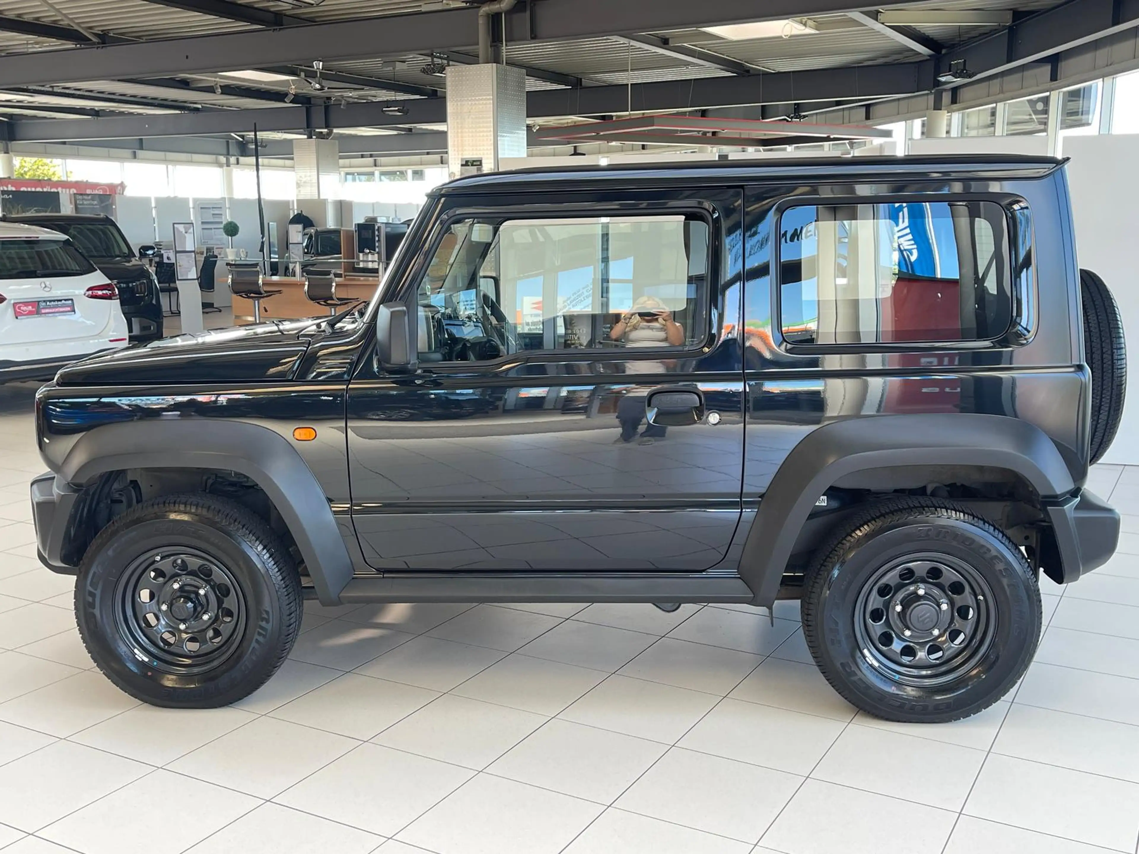 Suzuki Jimny Comfort AllGrip+Klima+Sitzheizung+4-Sitzer++ — photo 3