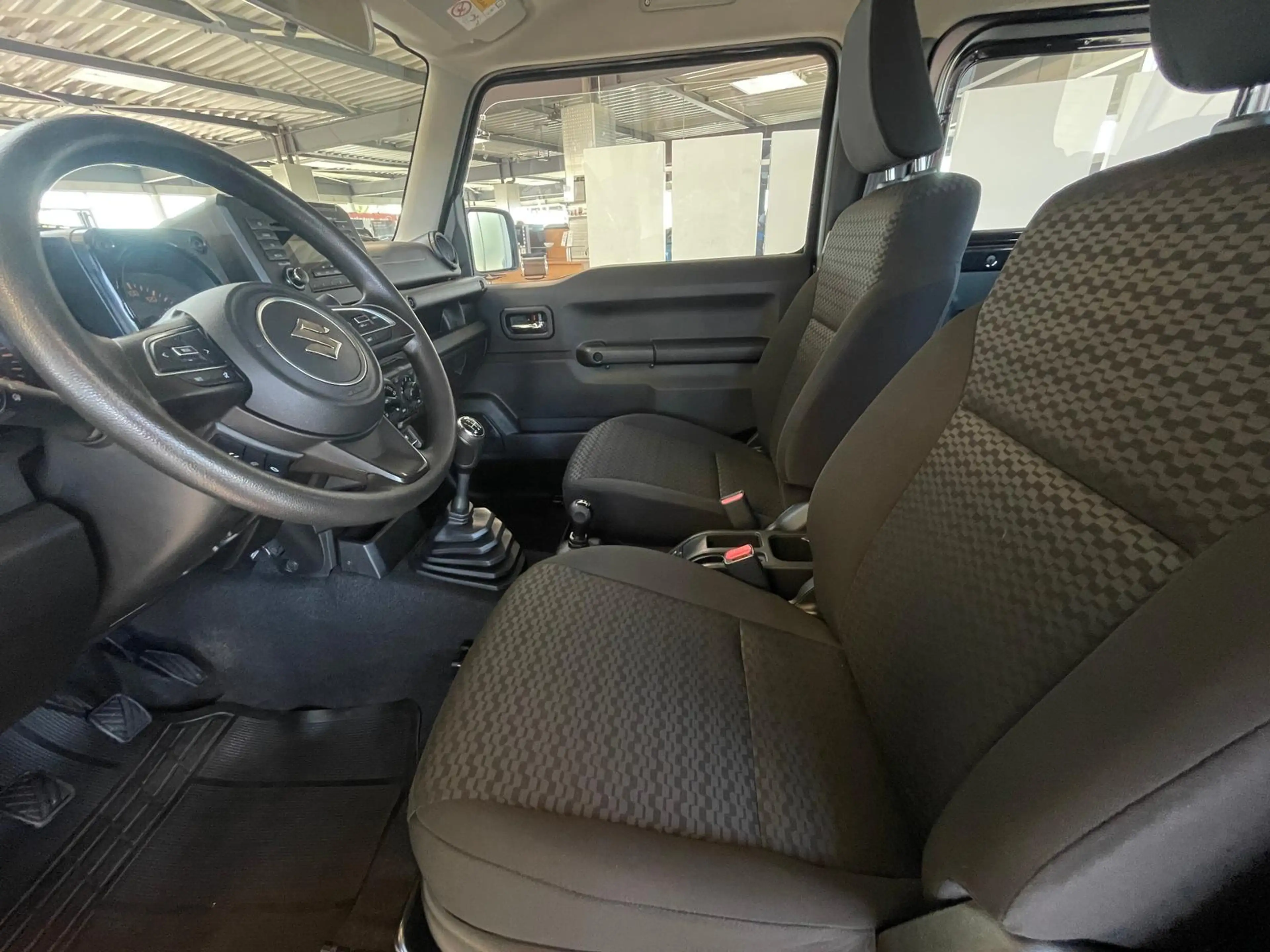 Suzuki Jimny Comfort AllGrip+Klima+Sitzheizung+4-Sitzer++ — photo 7