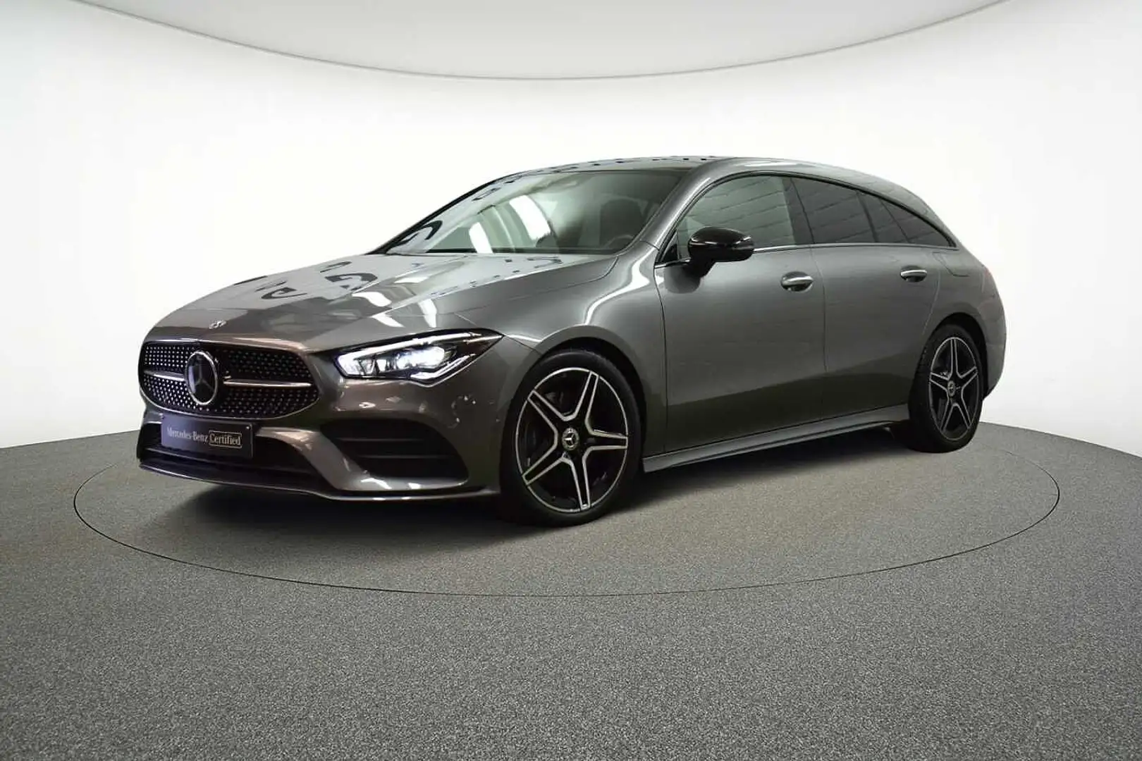 Mercedes-Benz CLA 200 d Shooting Brake Grijs - 1