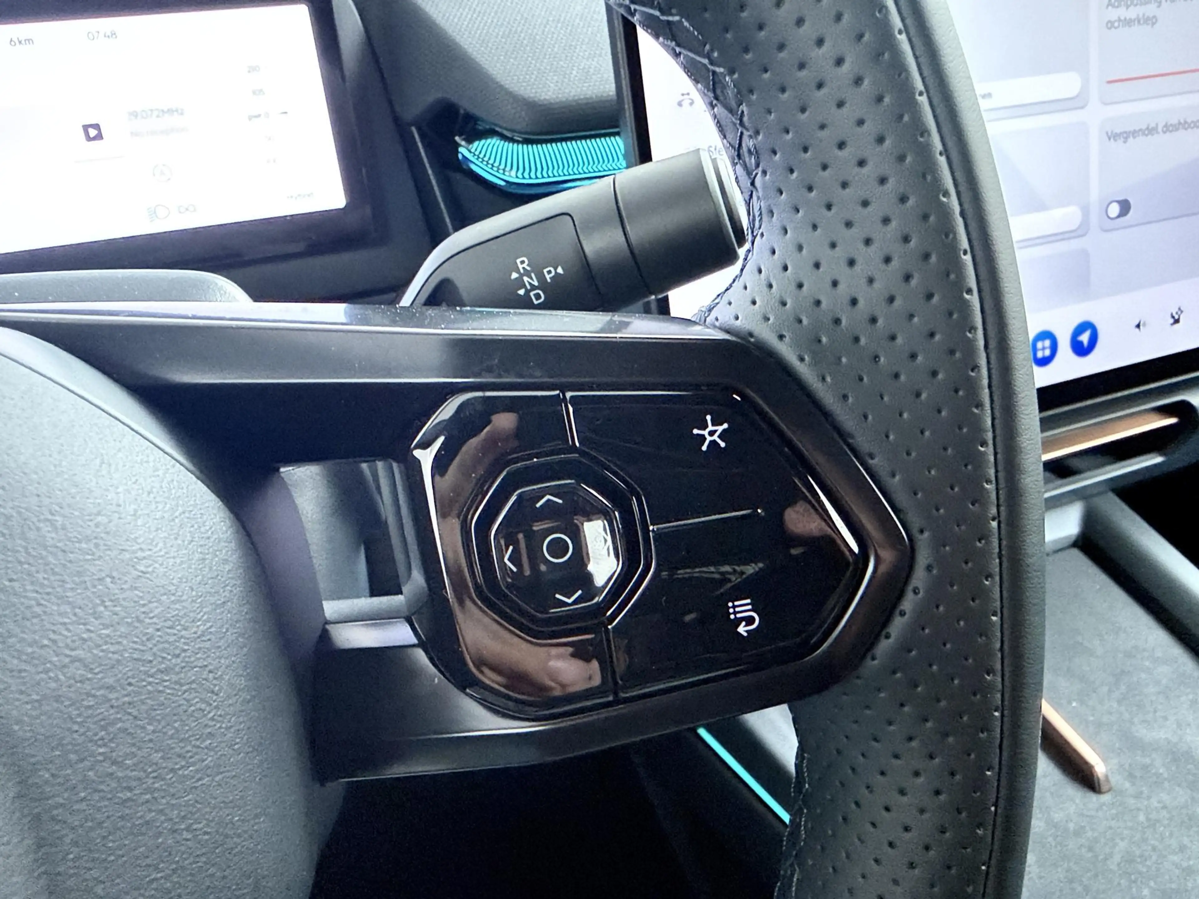 Lynk & Co 08 1.5 More BOMVOL! | 200km elektrisch WLTP! | Matrix — photo 25