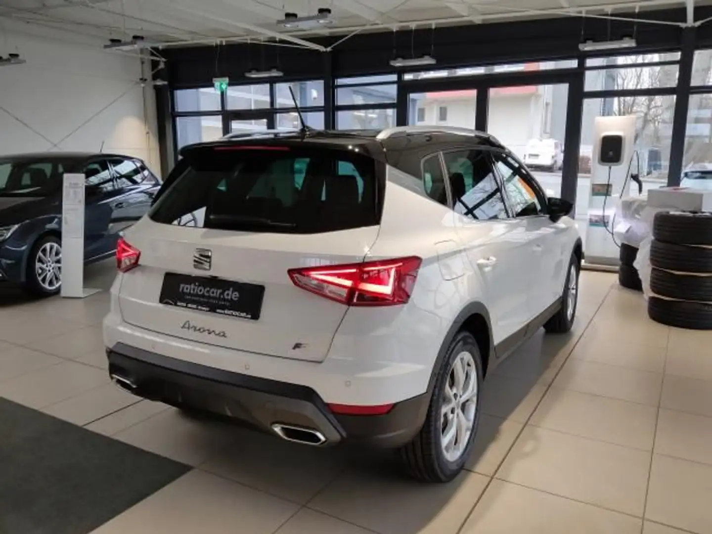SEAT Arona ARONA FR 1.0 TSI SITZH. AHZV-VORBER. FULL-LINK Blanc - 2