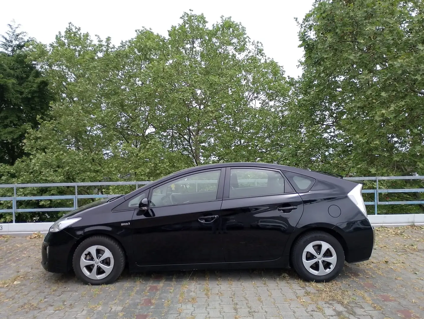 Toyota Prius Prius (Hybrid) Schwarz - 2