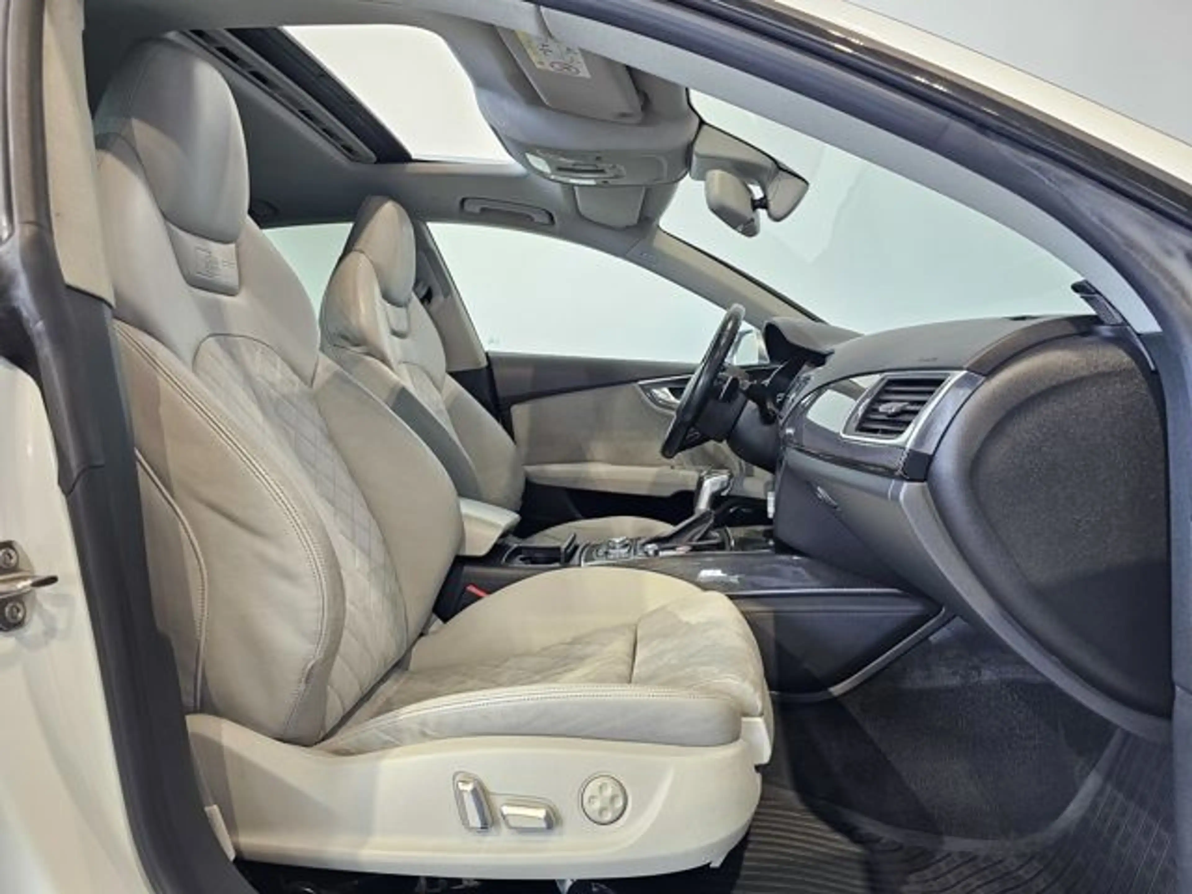 Audi S7 4.0 TFSI Matrix Akrapovic S-Sitz Kamera Luft. — photo 14