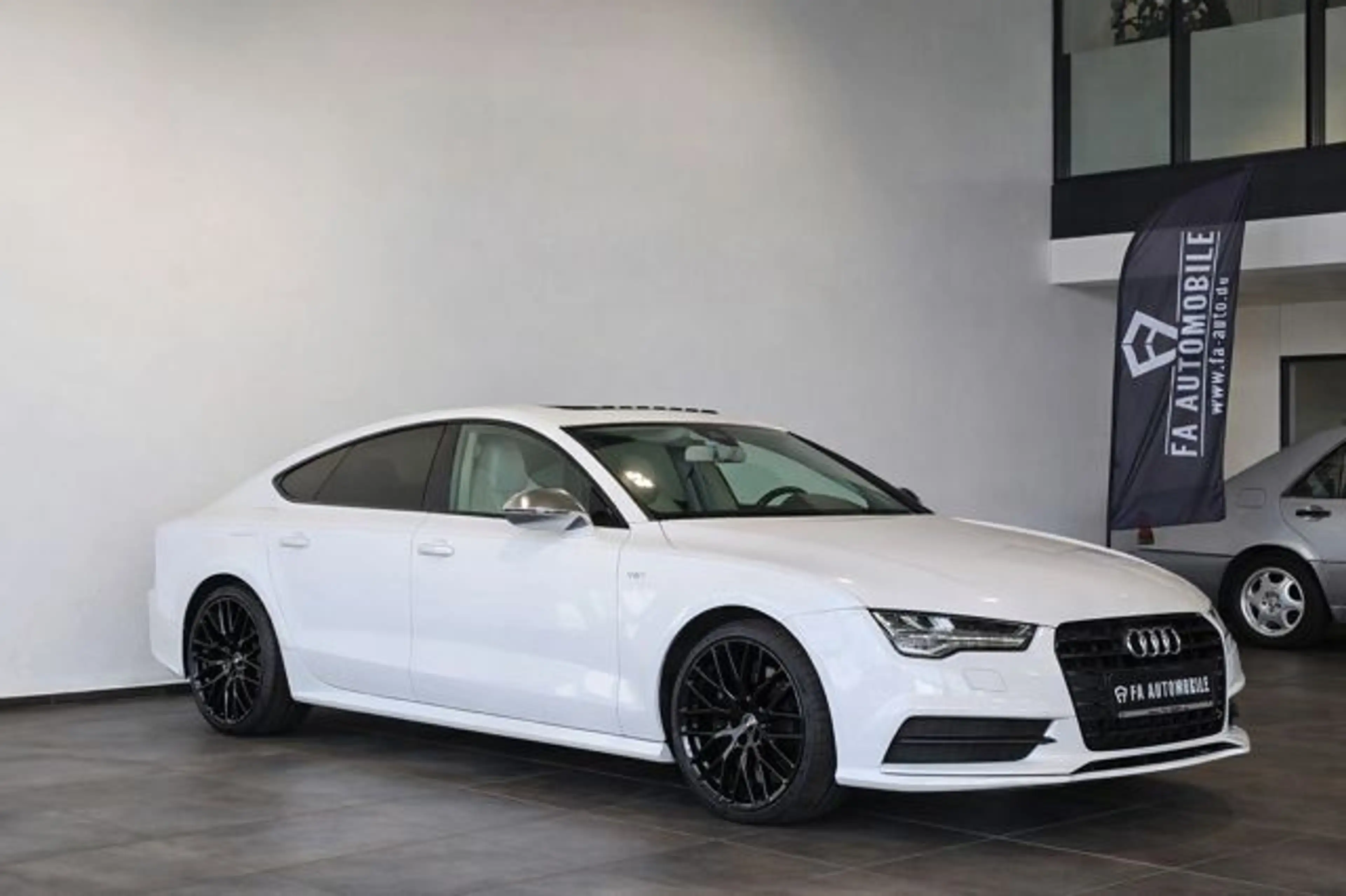 Audi S7 4.0 TFSI Matrix Akrapovic S-Sitz Kamera Luft. — photo 5