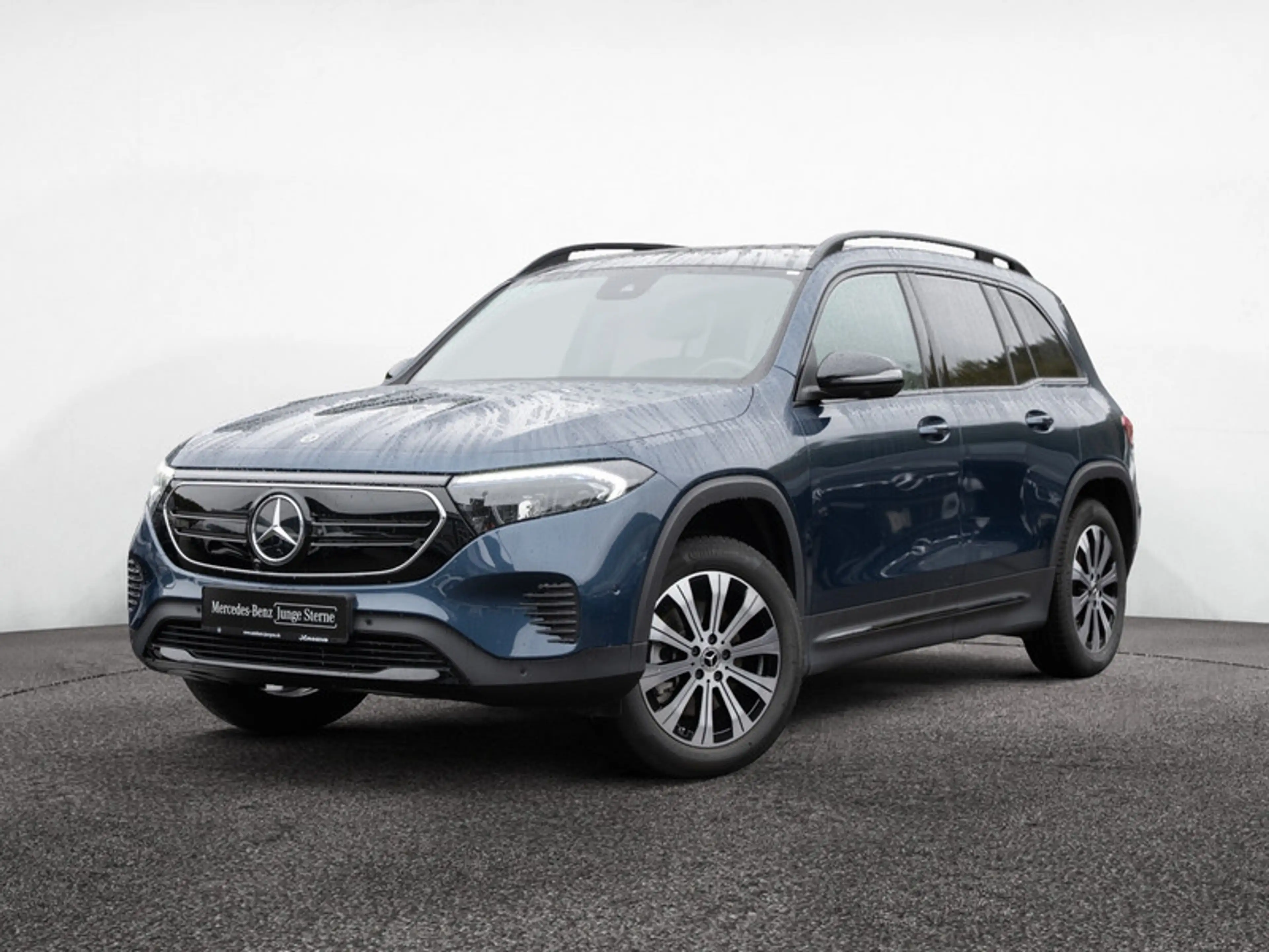 Mercedes-Benz EQB 250 Progressive/LED/360/Pano/Night/Totw/19' — photo 2