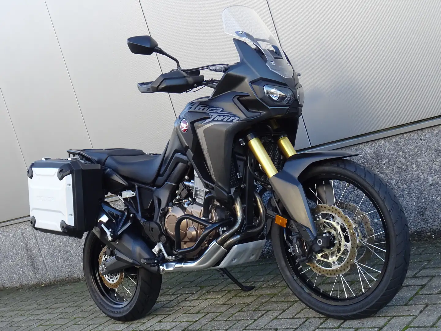 Honda CRF 1000 AFRICA TWIN Zwart - 2
