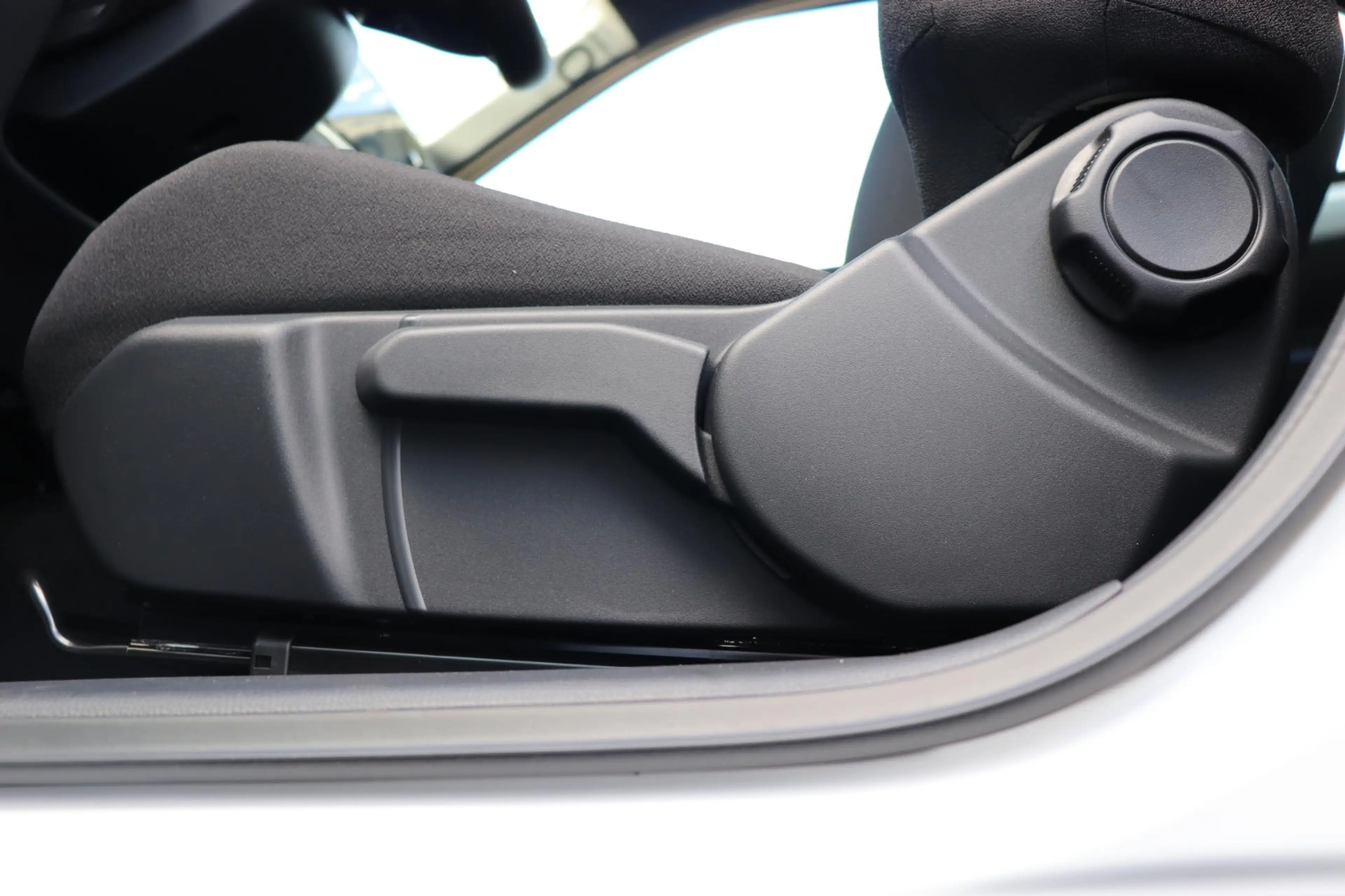 Toyota Aygo X Hybrid 115 play, Go Pack, Apple Carplay/Android Au — photo 9
