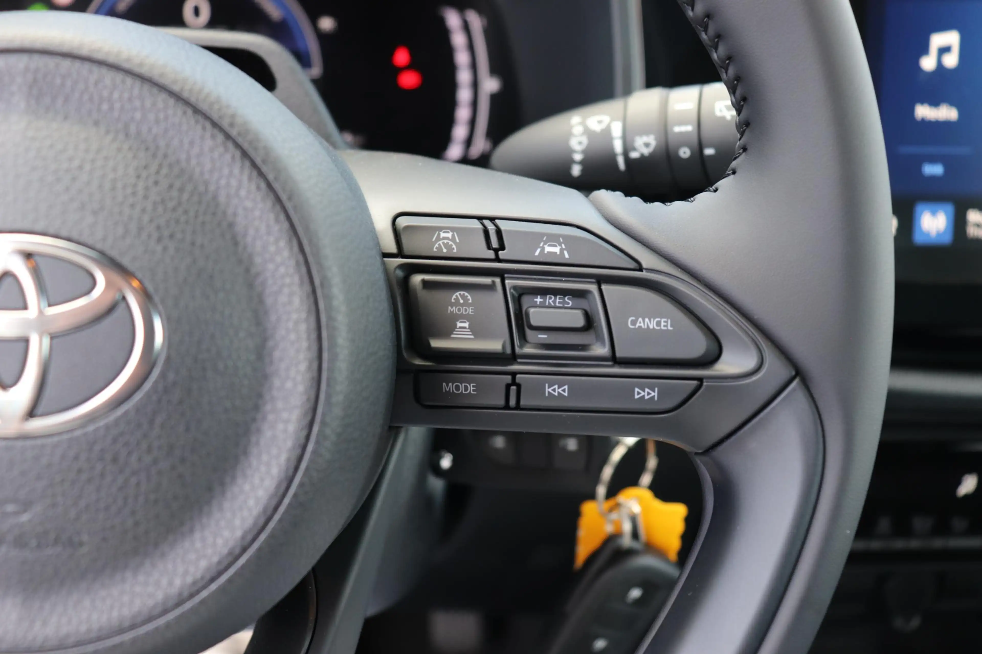 Toyota Aygo X Hybrid 115 play, Go Pack, Apple Carplay/Android Au — photo 12