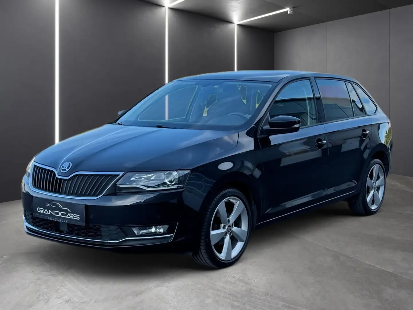 Skoda Rapid/Spaceback Rapid Spaceback 1,0 TSI Sport Schwarz - 1