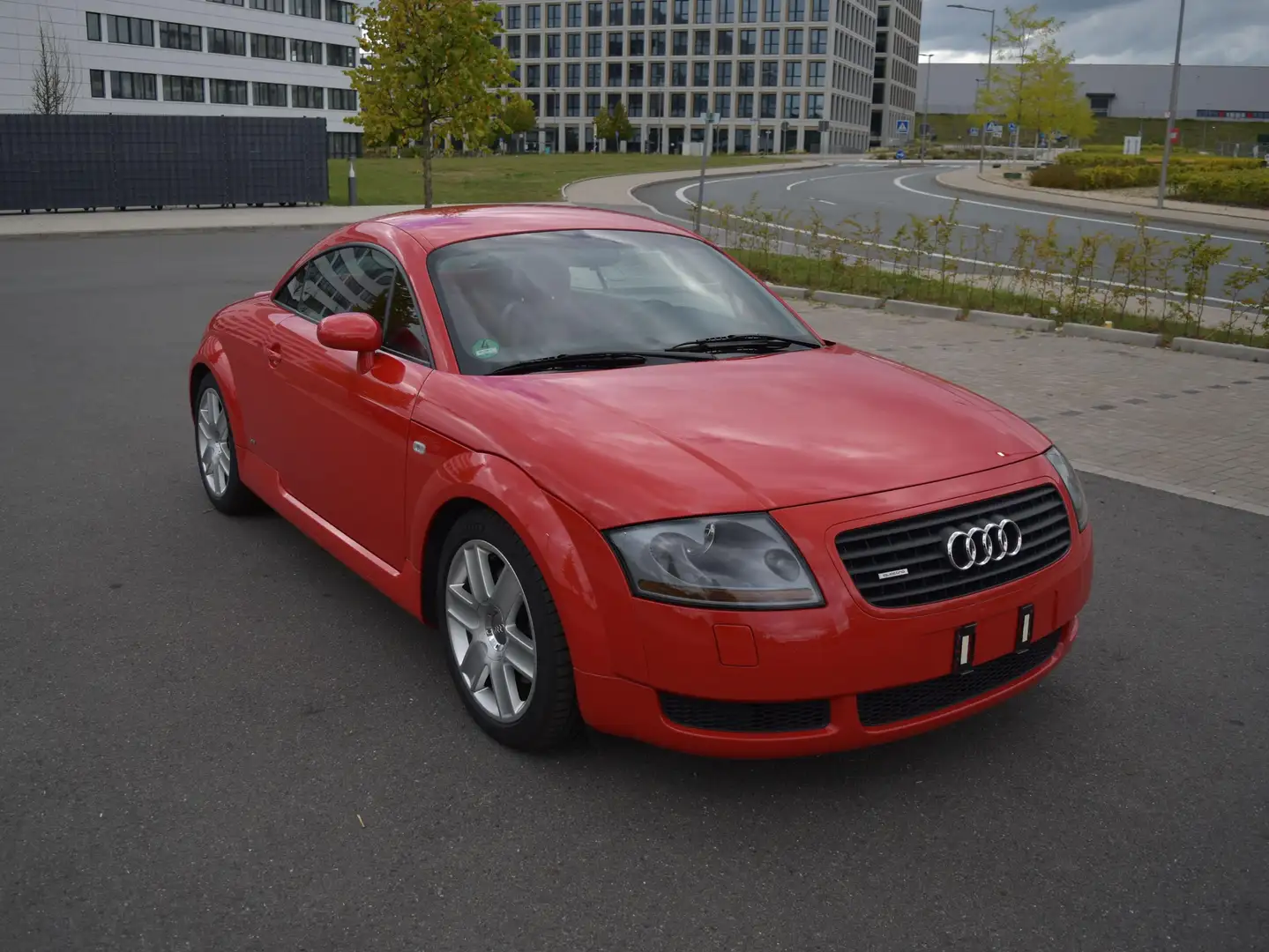 Audi TT TT 1.8T quattro 165KW / 224PS Leder Xenon SLine 8N Czerwony - 2