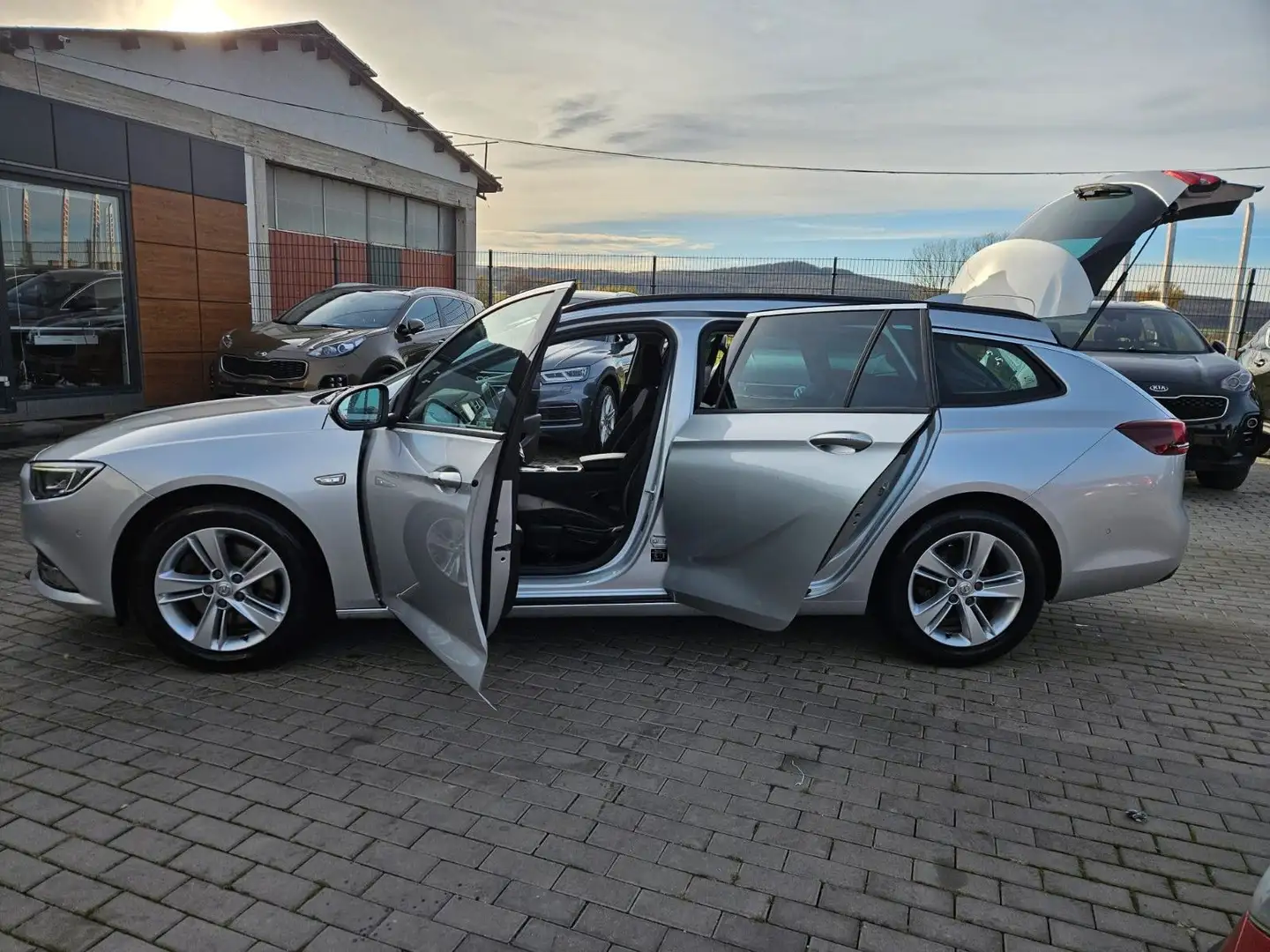 Opel Insignia B Sports Tourer Edition Argent - 2