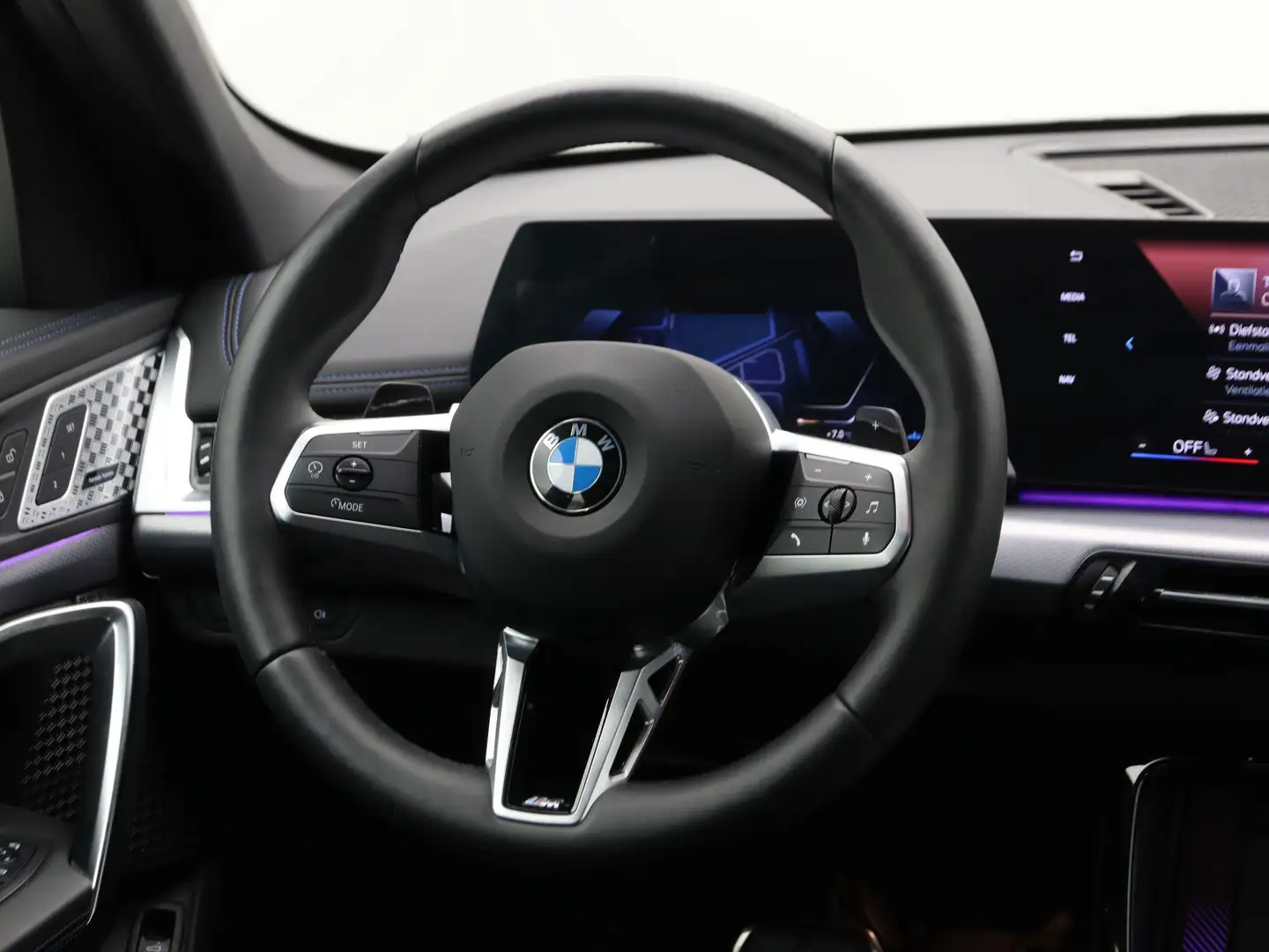BMW X1 xDrive25e | M-sportpakket | 20inch | Trekhaak | Grijs - 2