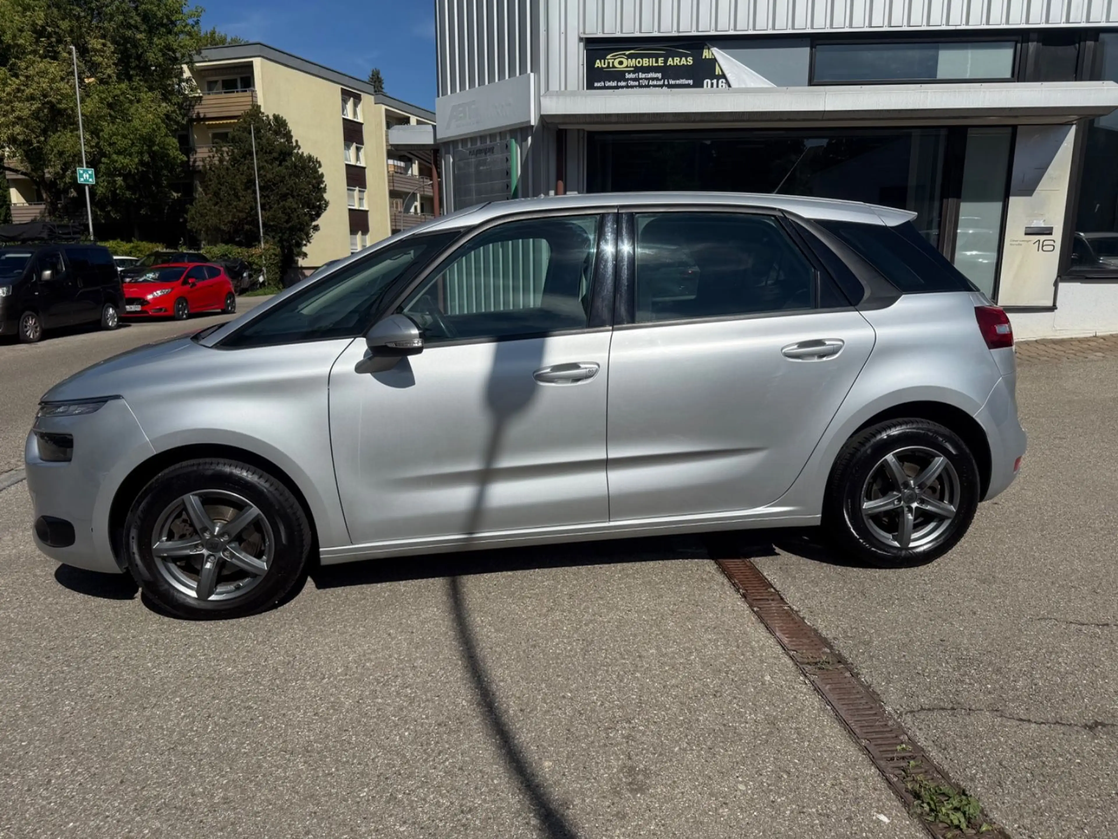 Citroen C4 Picasso 1 Hand TÜV Neu Stop&Start Top Zustand — photo 5