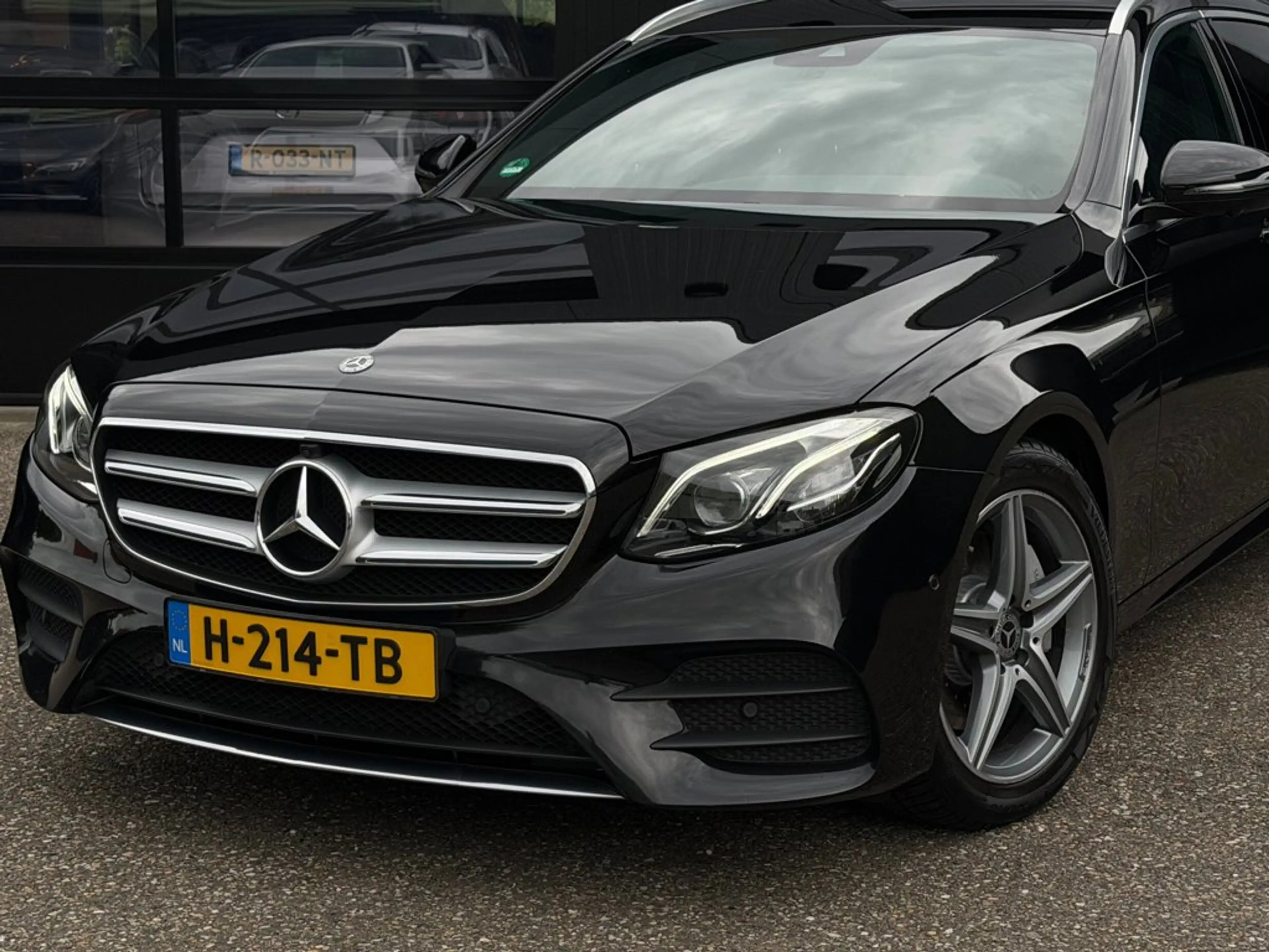 Mercedes-Benz E 200 Estate E200 AMG Edition Sport Camera — photo 5