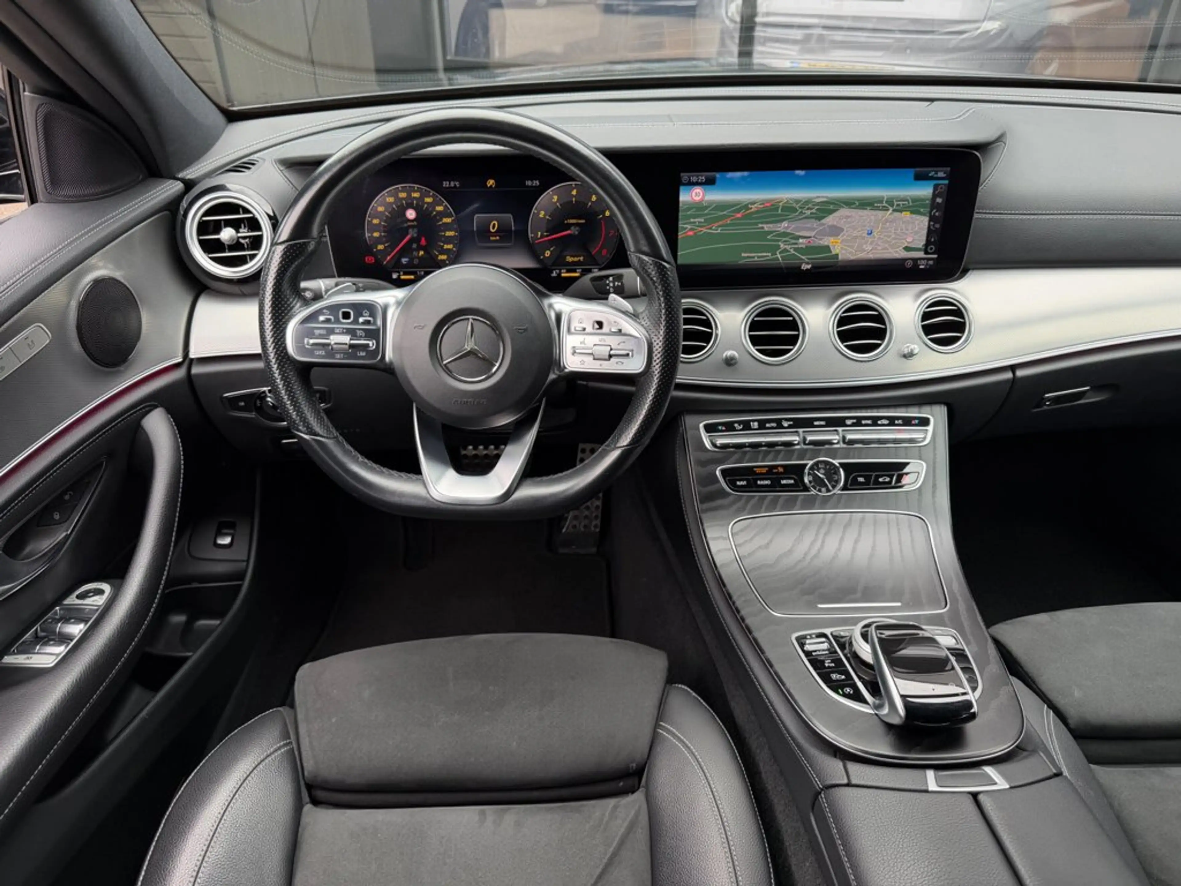 Mercedes-Benz E 200 Estate E200 AMG Edition Sport Camera — photo 8
