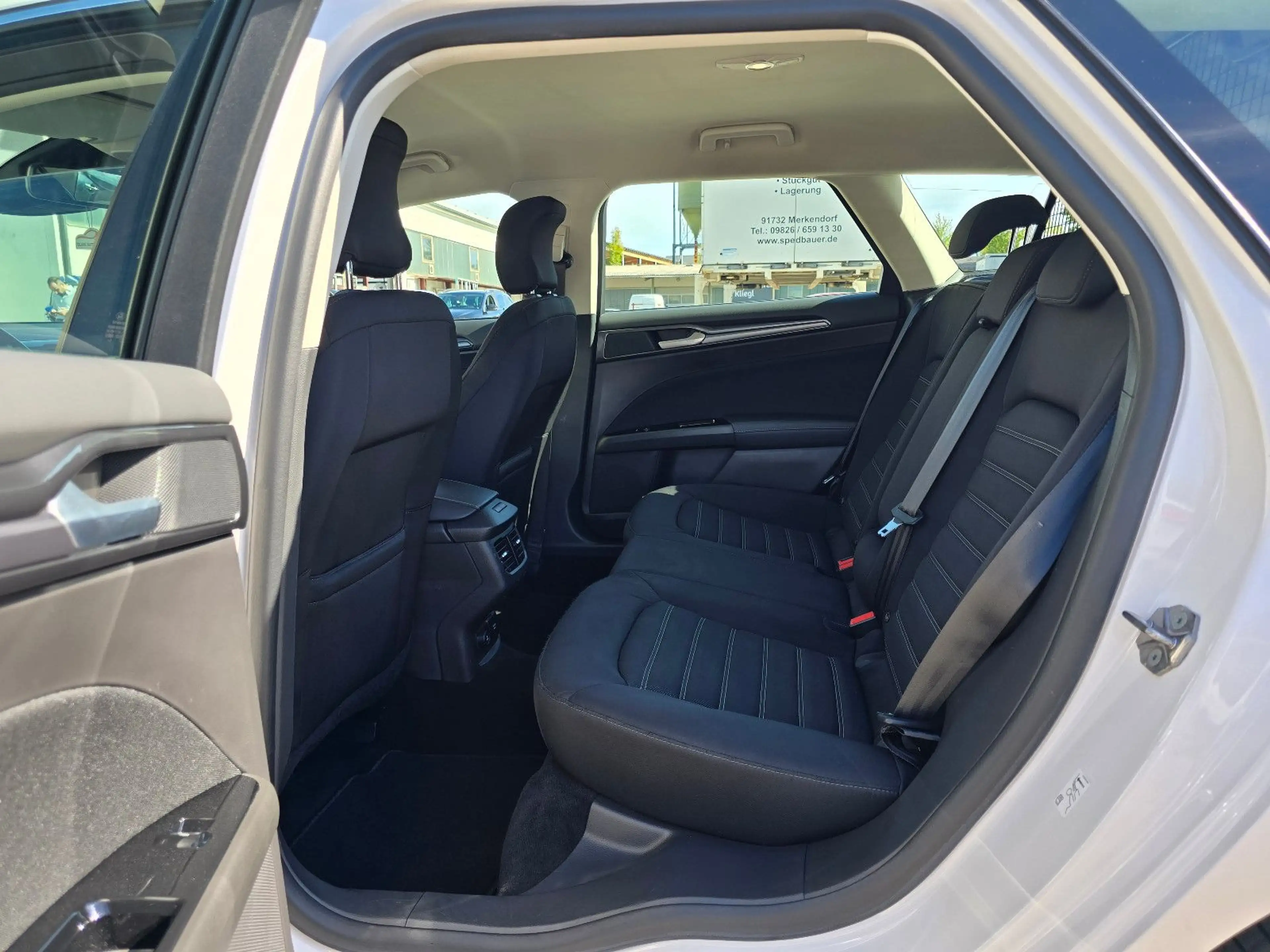 Ford Mondeo Turnier Titanium — photo 14