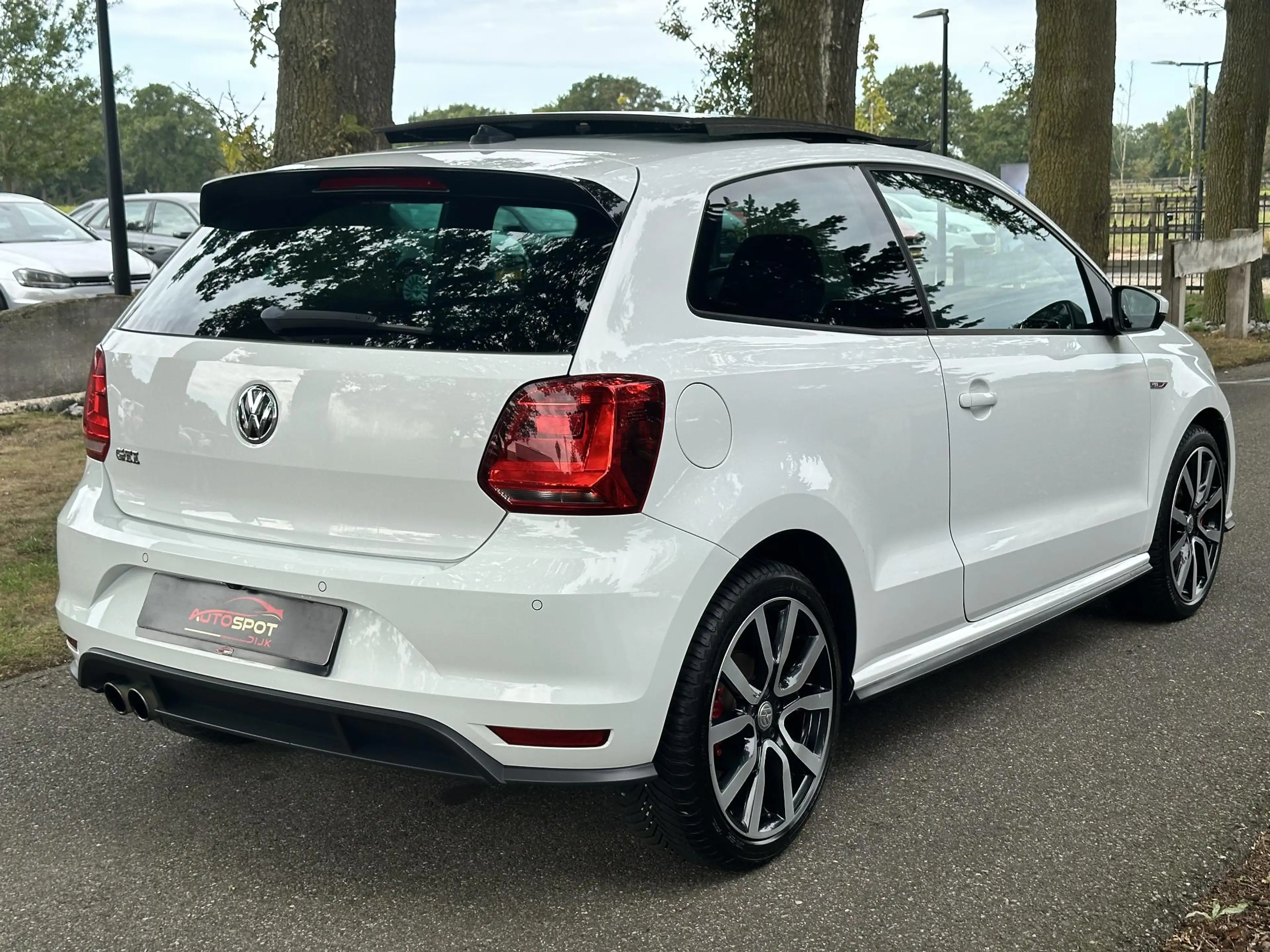 Volkswagen Polo GTI 1.8 TSI — photo 13