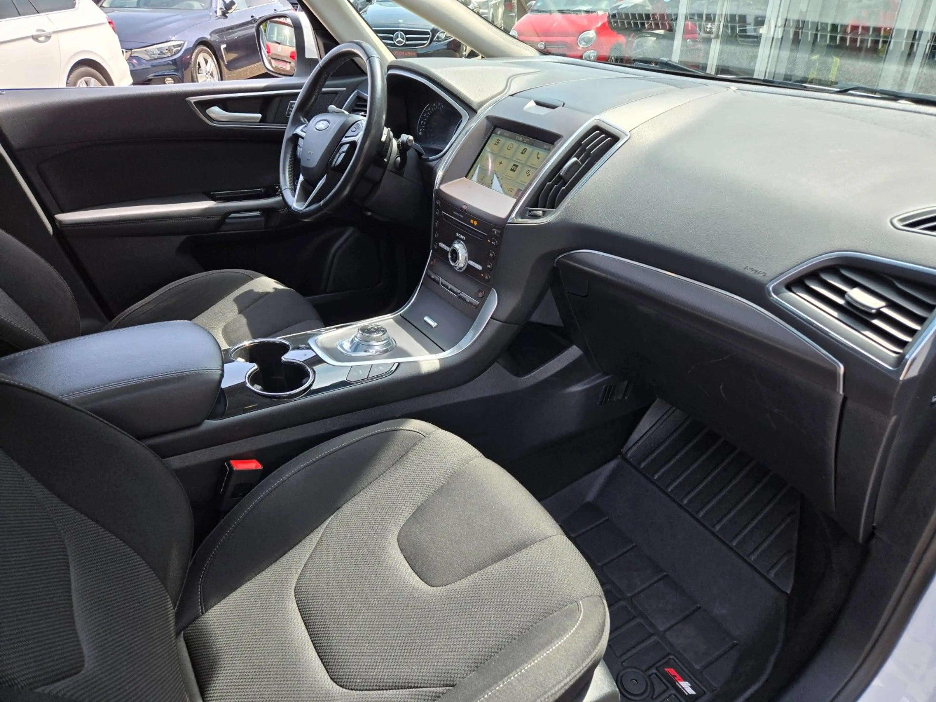Ford S-Max S-MAX Titanium 7-SITZER/AHK/DAB/PANO/LED — photo 14