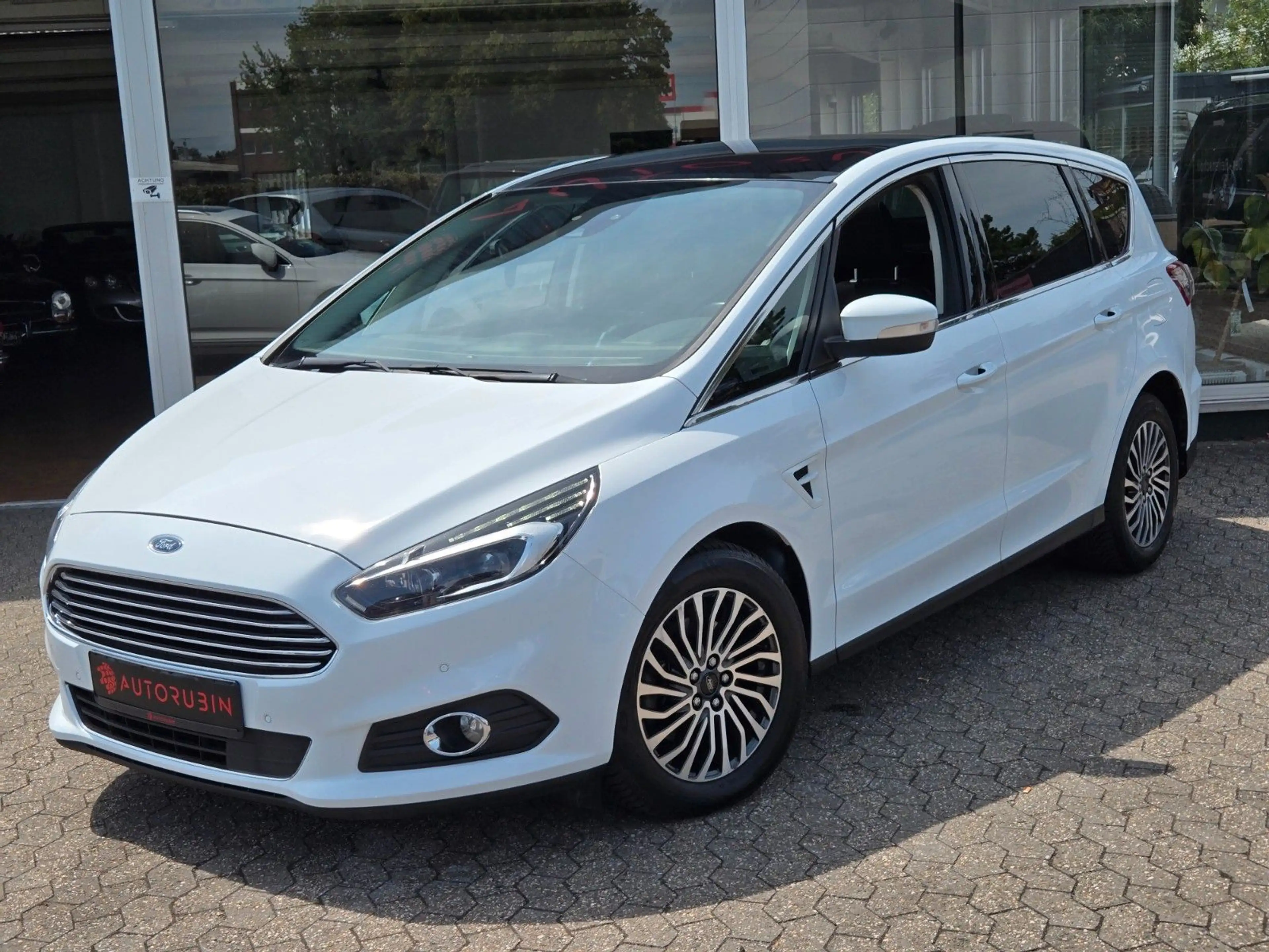 Ford S-Max S-MAX Titanium 7-SITZER/AHK/DAB/PANO/LED — photo 2