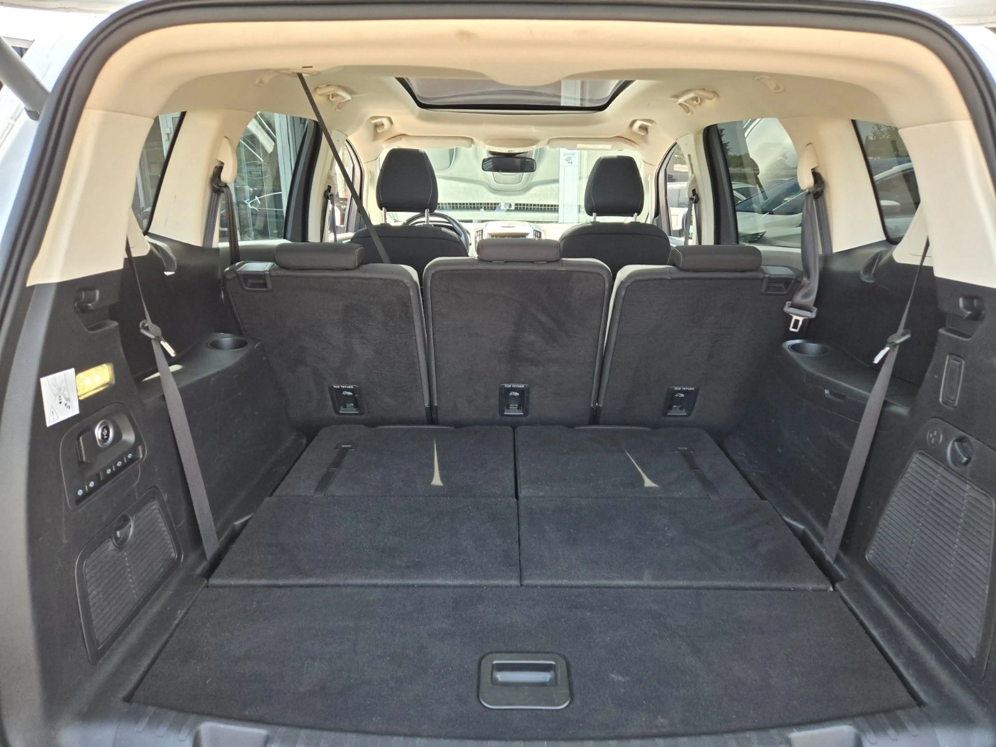 Ford S-Max S-MAX Titanium 7-SITZER/AHK/DAB/PANO/LED — photo 18