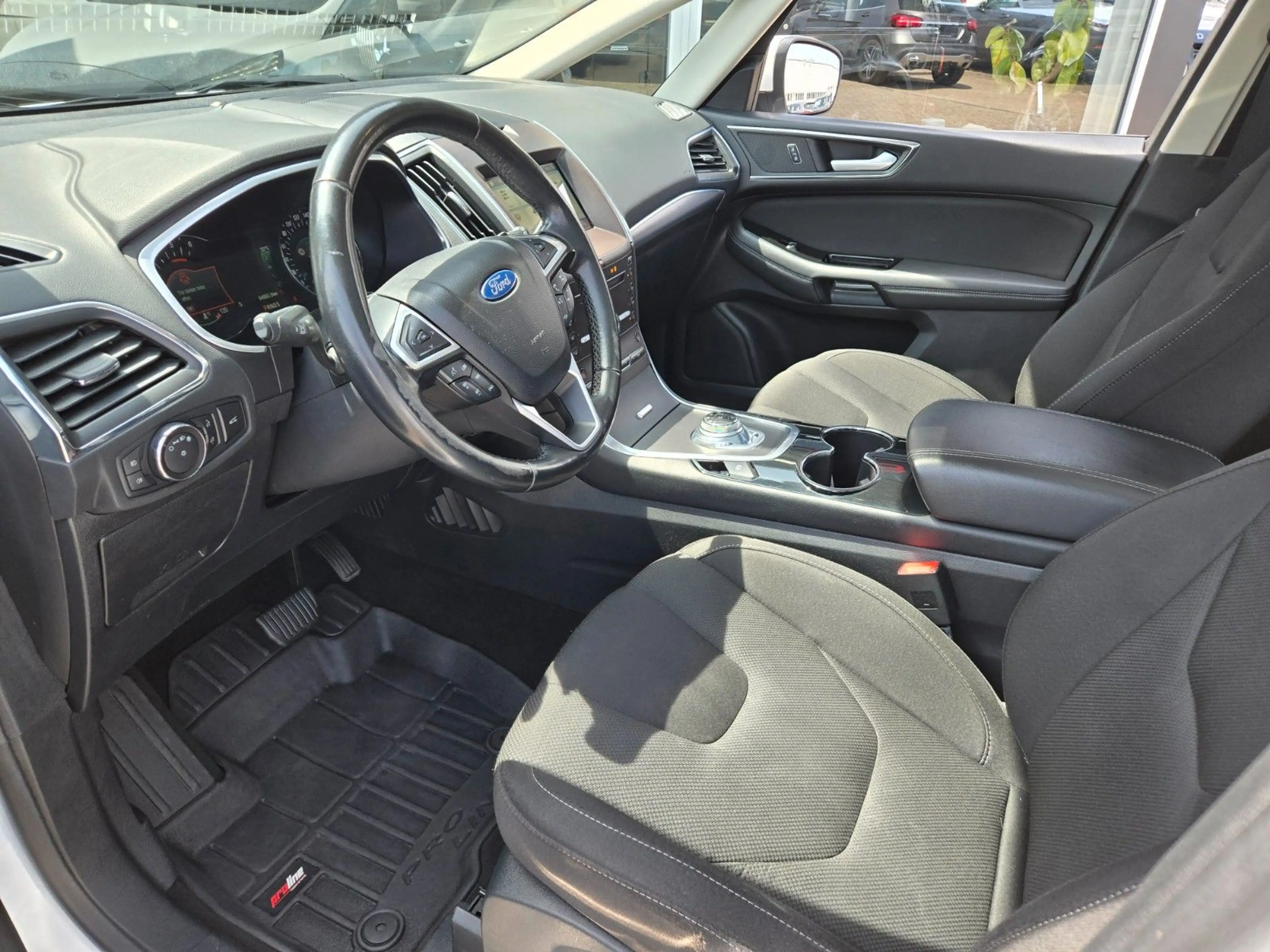 Ford S-Max S-MAX Titanium 7-SITZER/AHK/DAB/PANO/LED — photo 11