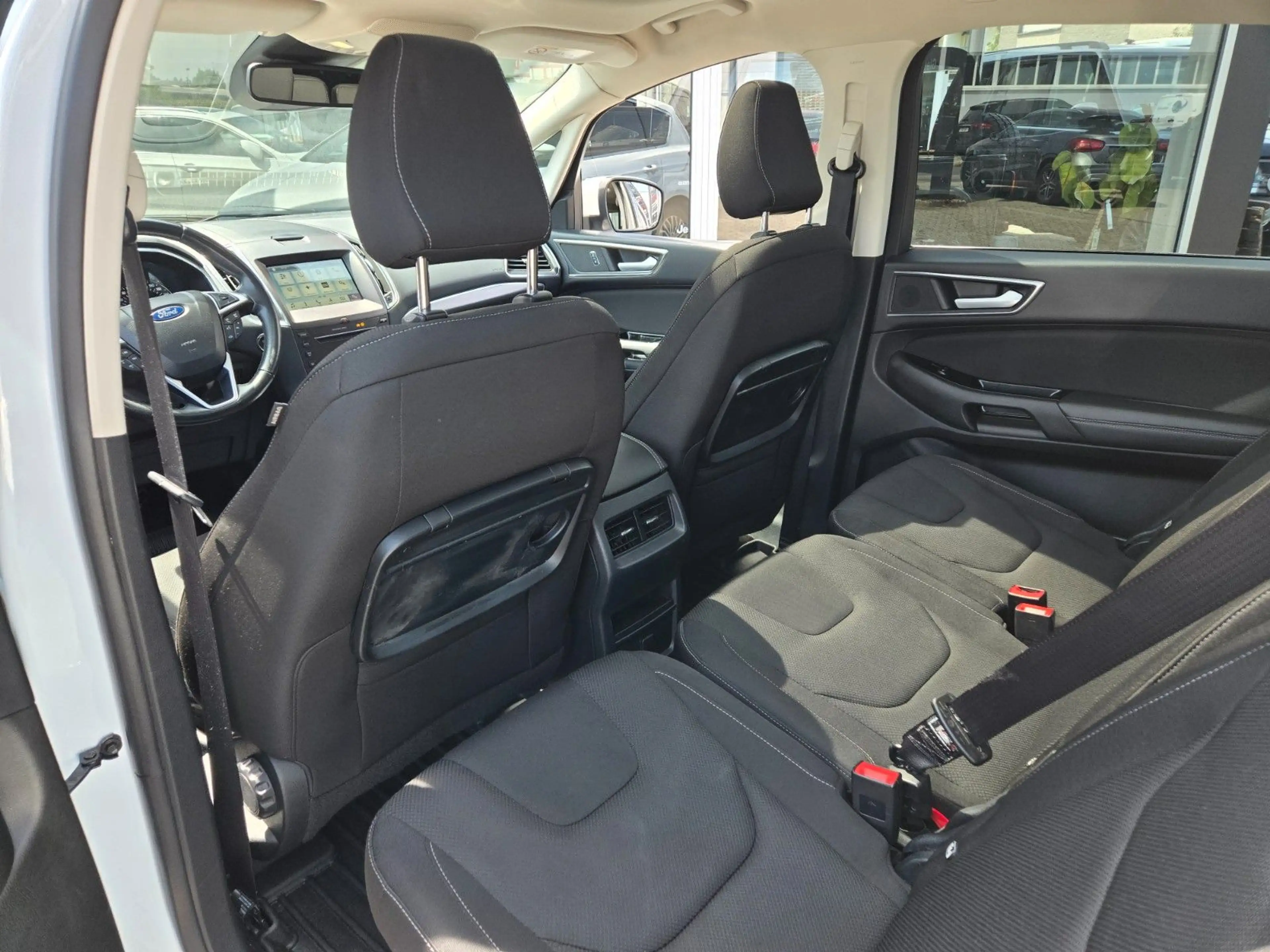 Ford S-Max S-MAX Titanium 7-SITZER/AHK/DAB/PANO/LED — photo 10