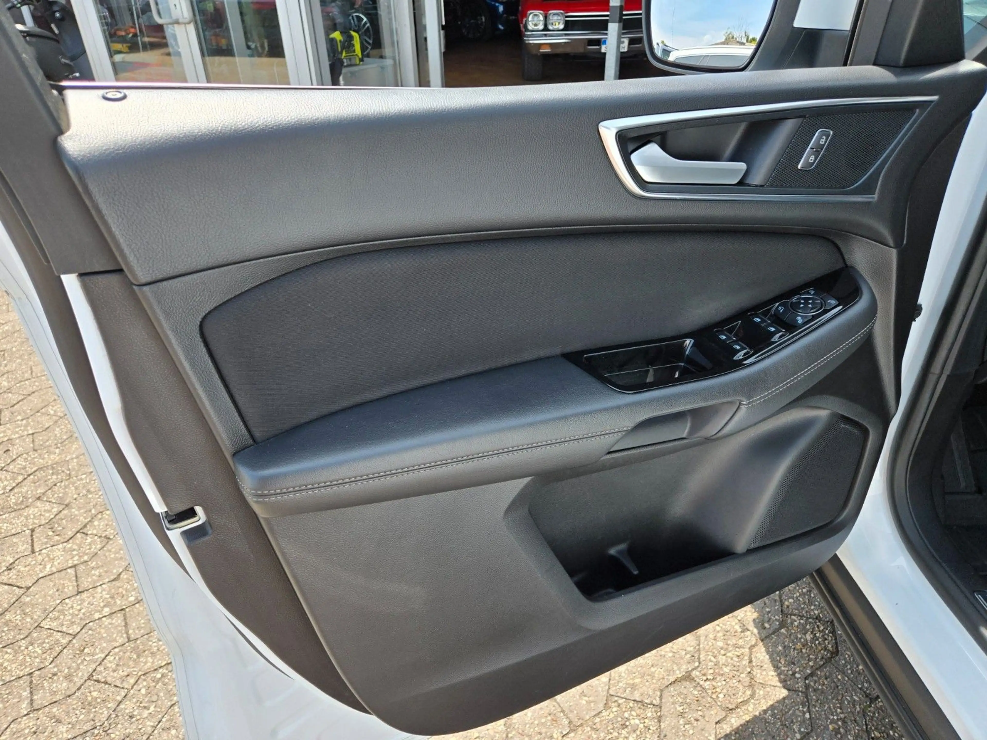 Ford S-Max S-MAX Titanium 7-SITZER/AHK/DAB/PANO/LED — photo 17