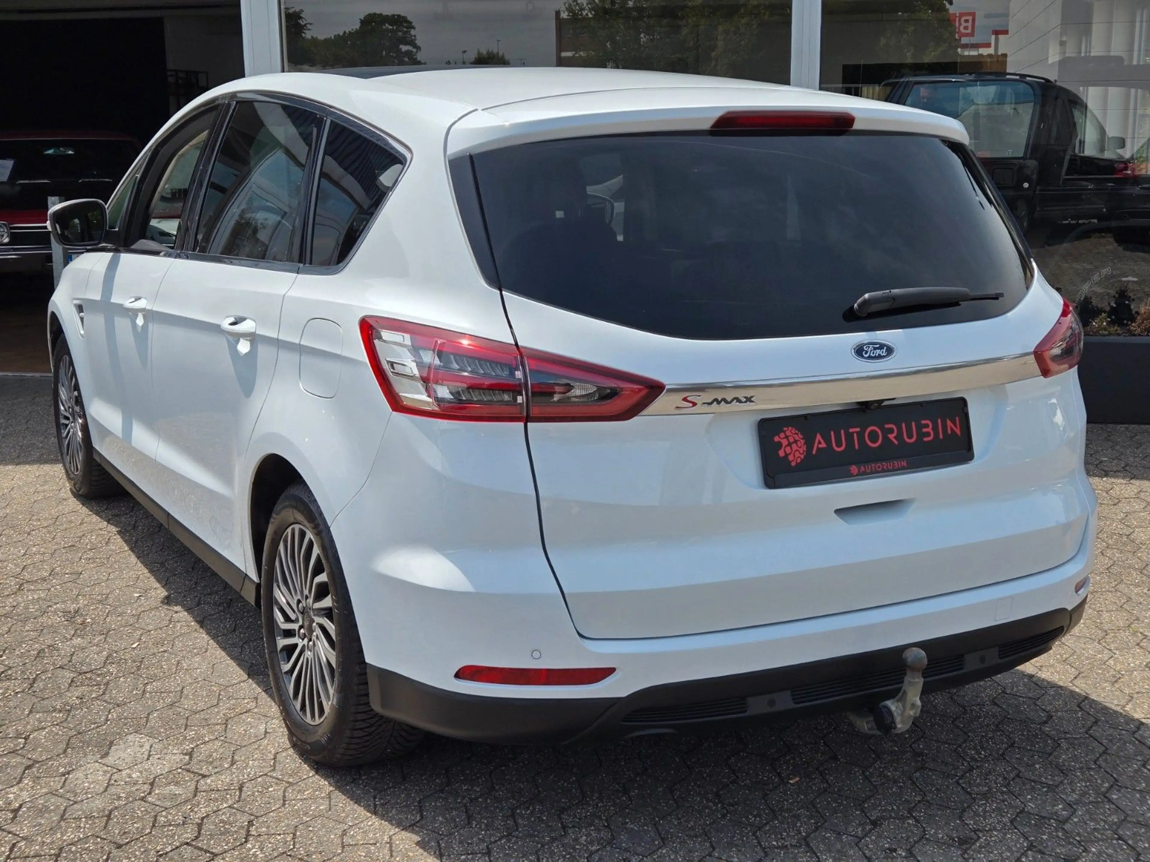 Ford S-Max S-MAX Titanium 7-SITZER/AHK/DAB/PANO/LED — photo 7