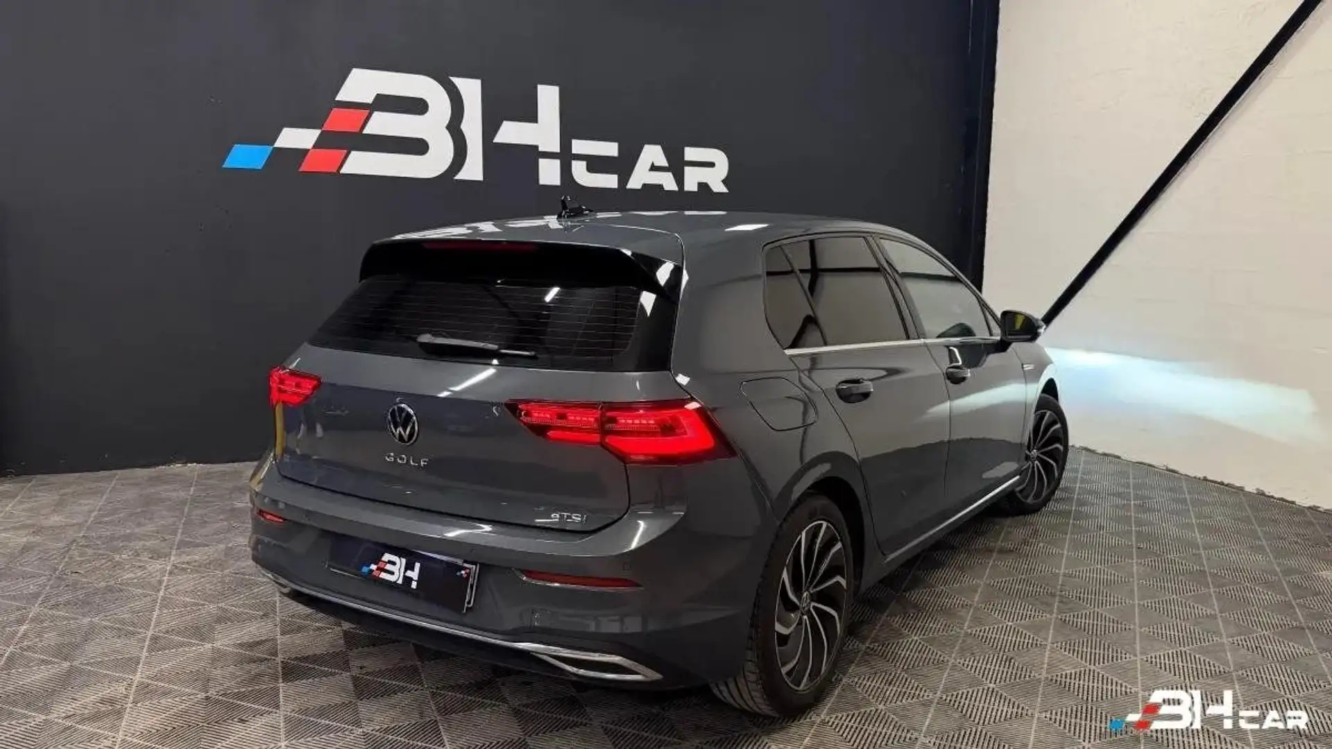 Volkswagen Golf 8 / 1.5 E-TSI 150 MHEV HYBRID OPF STYLE 1ST / Suivi VW / IQ Light Gris - 2