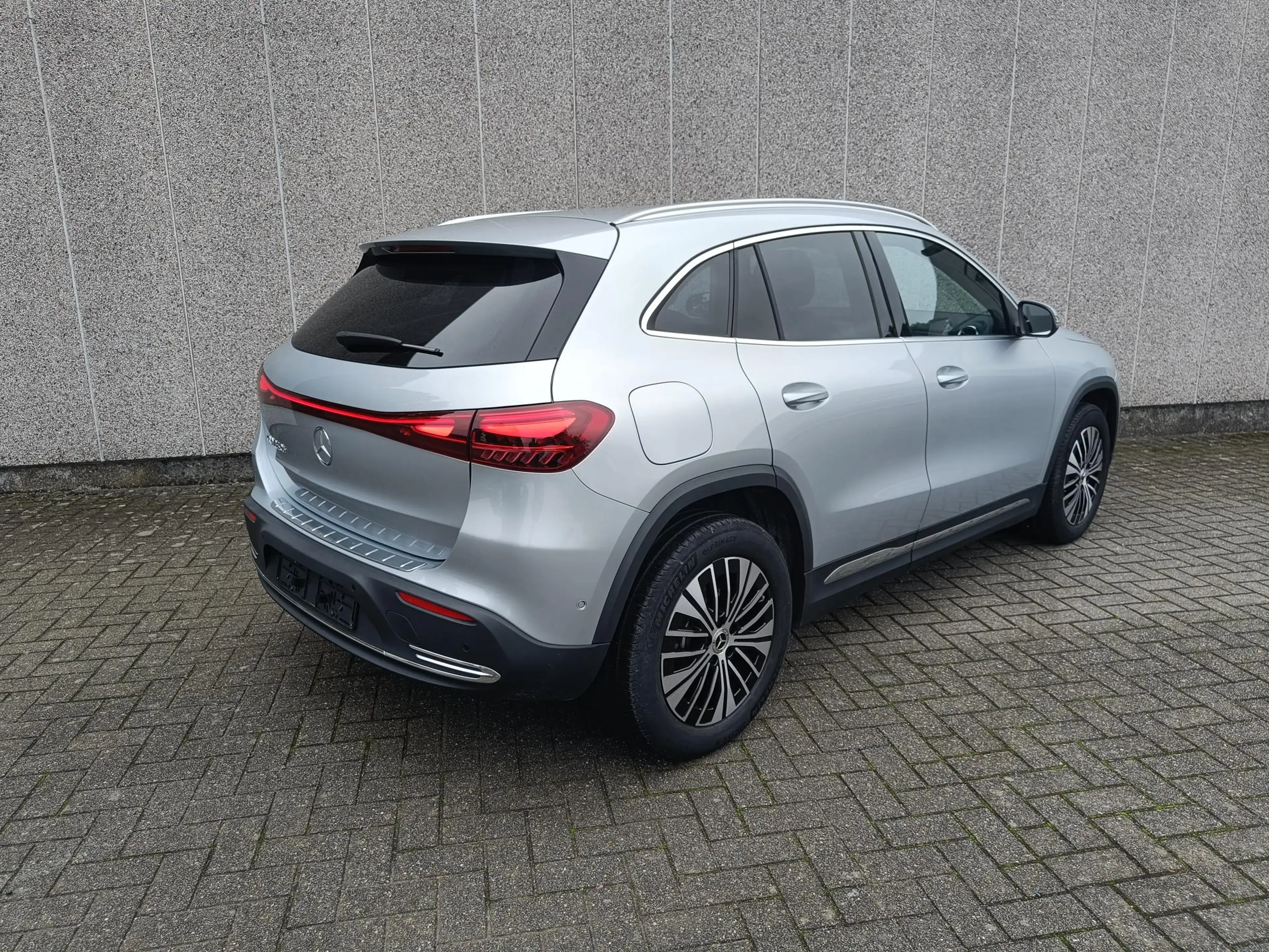Mercedes-Benz EQA 250 250+ Business Line EQA 250+ Business Line — photo 2