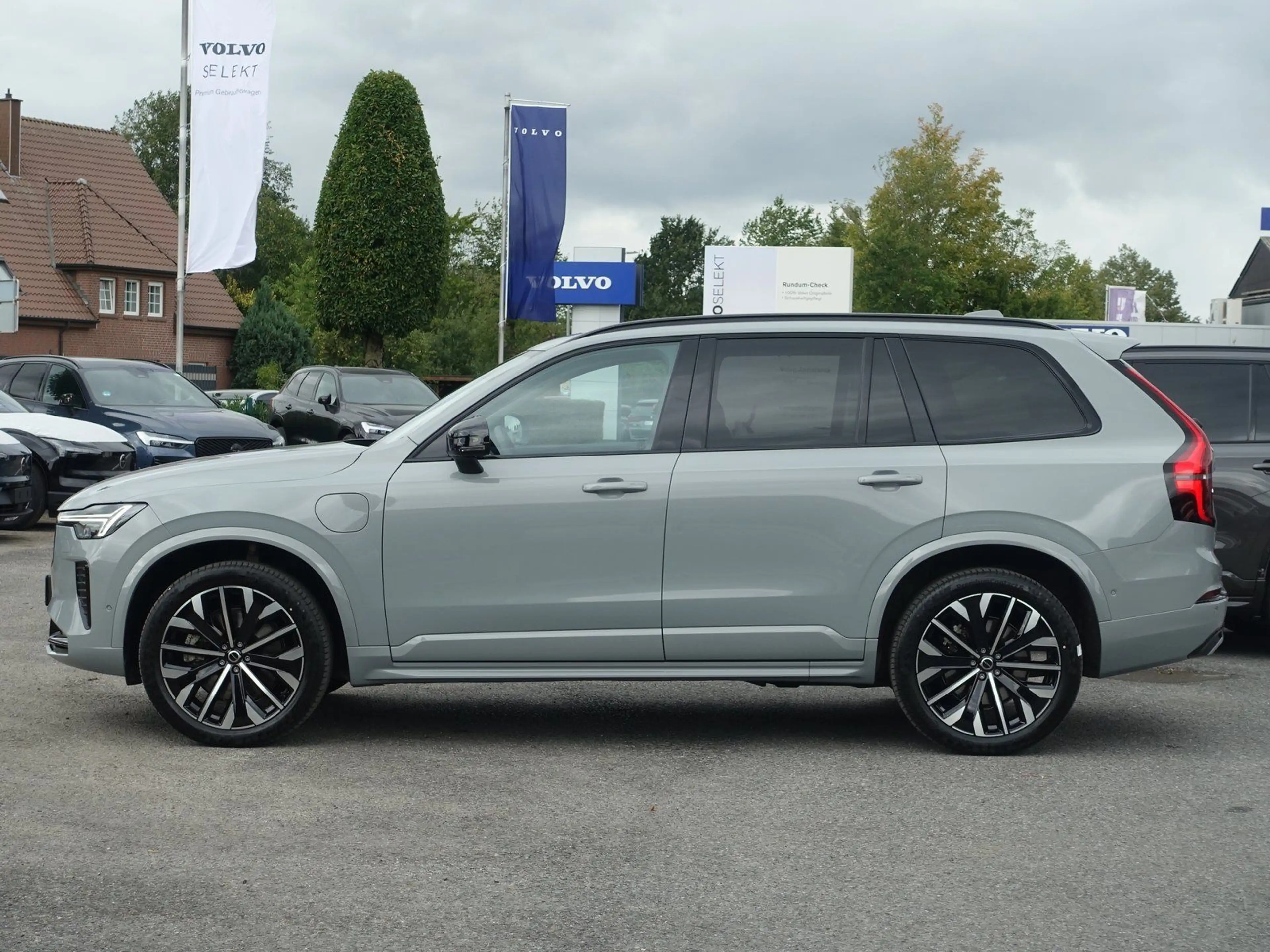 Volvo XC90 Ultra T8 AWD Plug-in Hybrid/HUD/H&K/PANO — photo 6