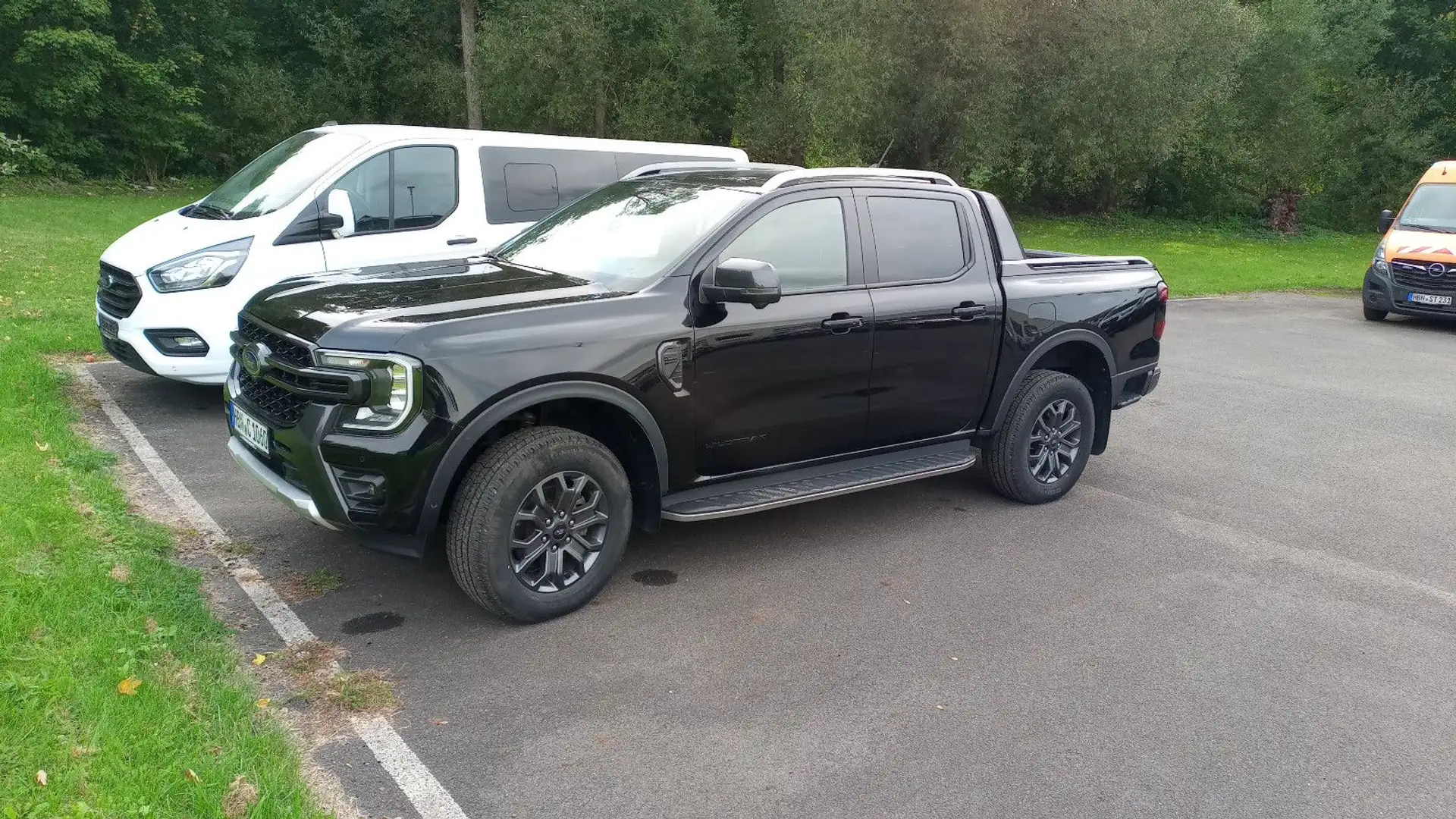 Ford Ranger Wildtrak e-4WD Doppelkabine Schwarz - 1