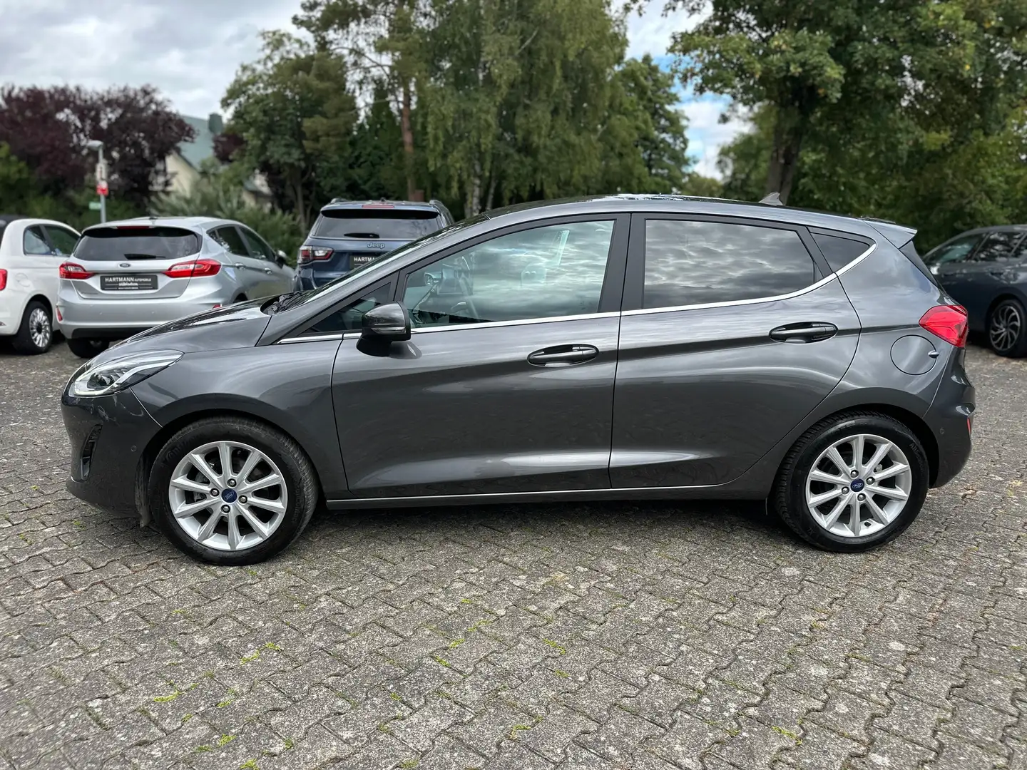 Ford Fiesta 1.0 EcoBoost Titanium X Winterpak/CarPlay/Led/Park Grau - 2