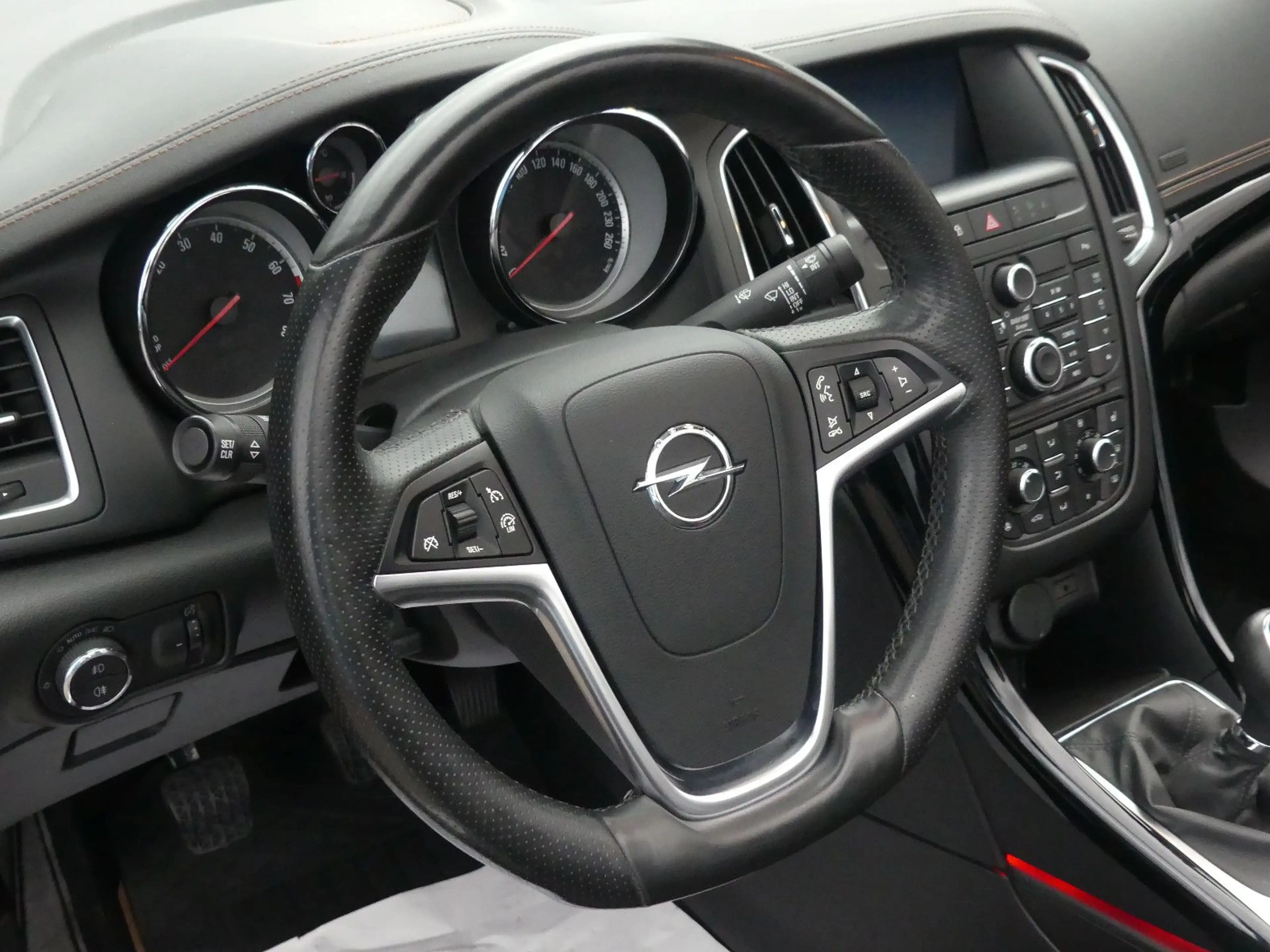 Opel Cascada Cabrio ecoFlex Kamera SHZ Temp. TÜV — photo 10