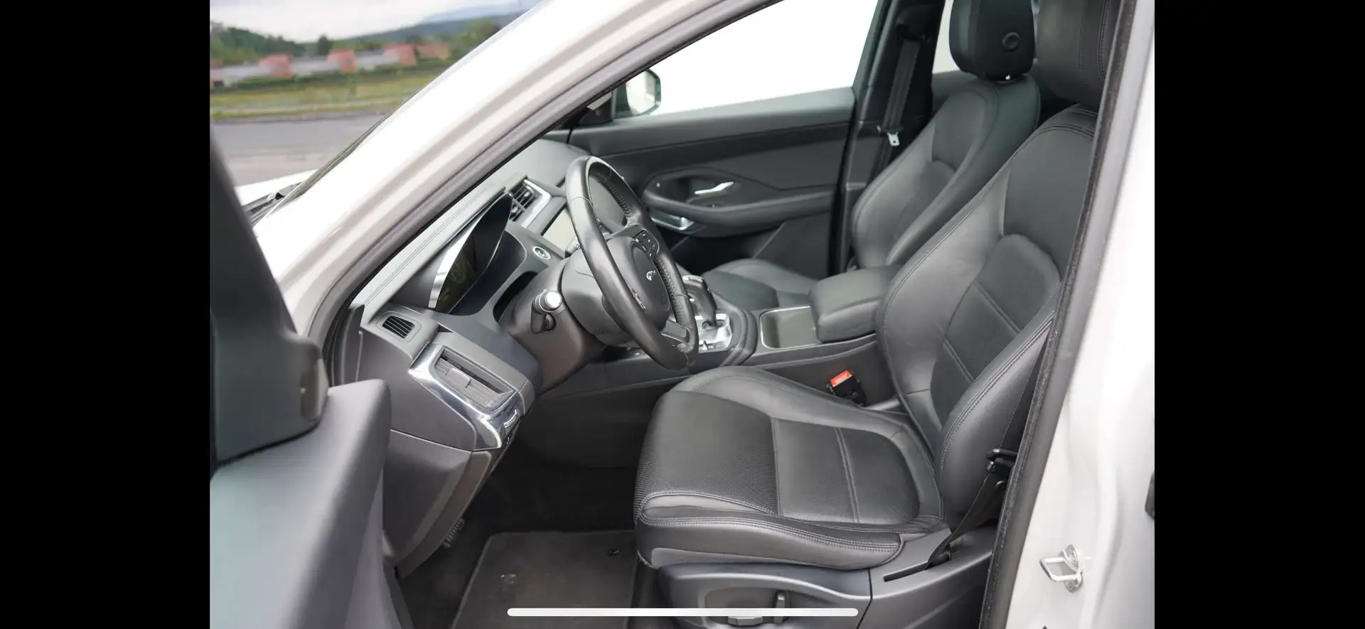 Jaguar E-Pace 2.0DI4 D180 R-Dynamic S AWD Aut. - 2