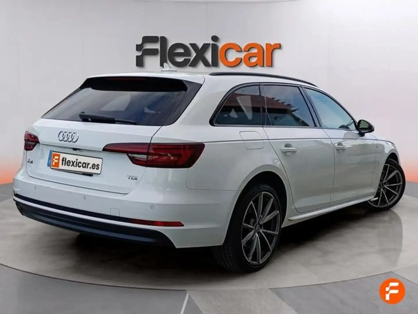 Audi A4 Avant 35 TDI Black line S tronic 110kW Blanco - 2