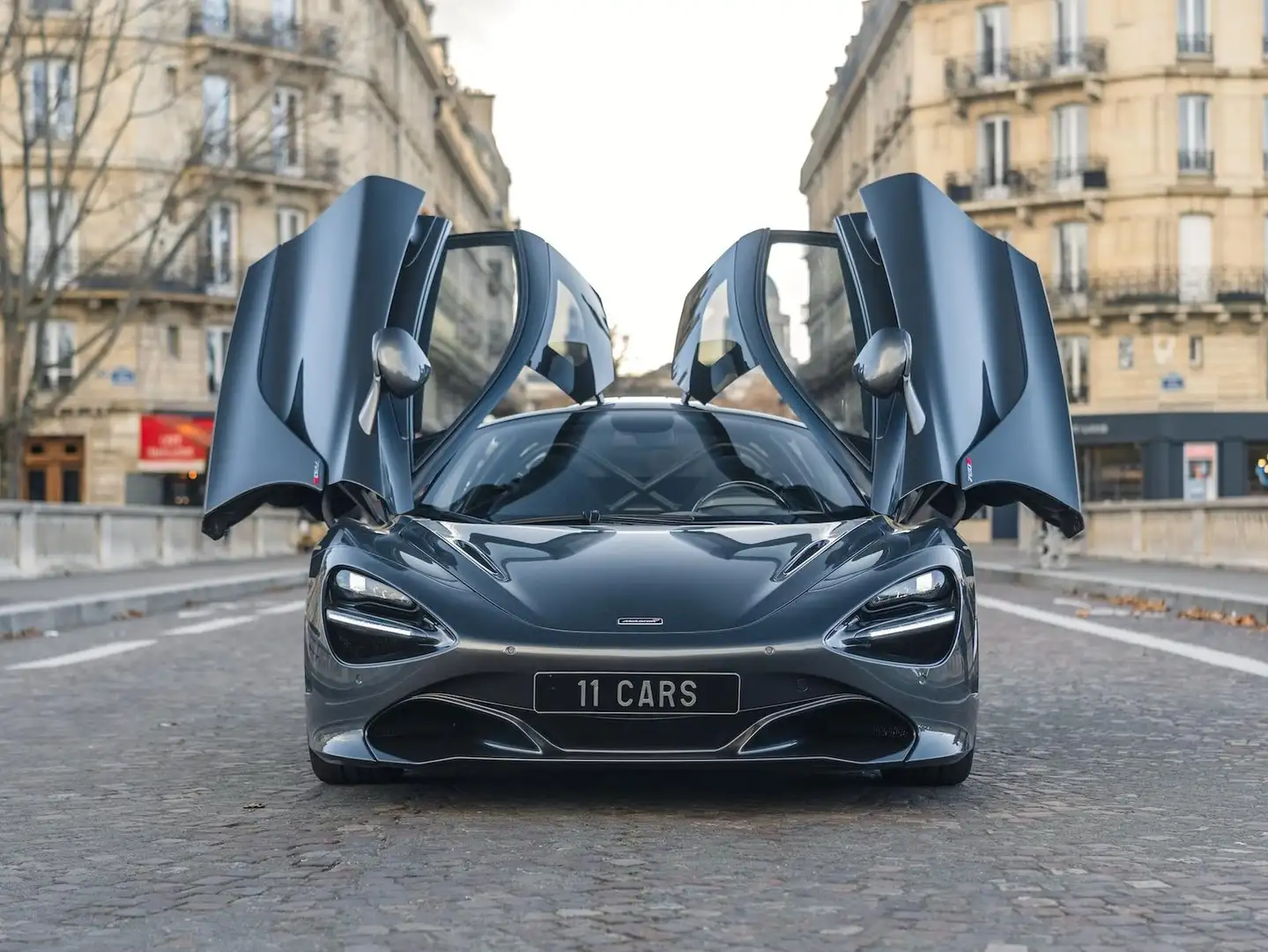 McLaren 720S McLaren 720S Coupé V8 4.0 720 ch Performance Grau - 2