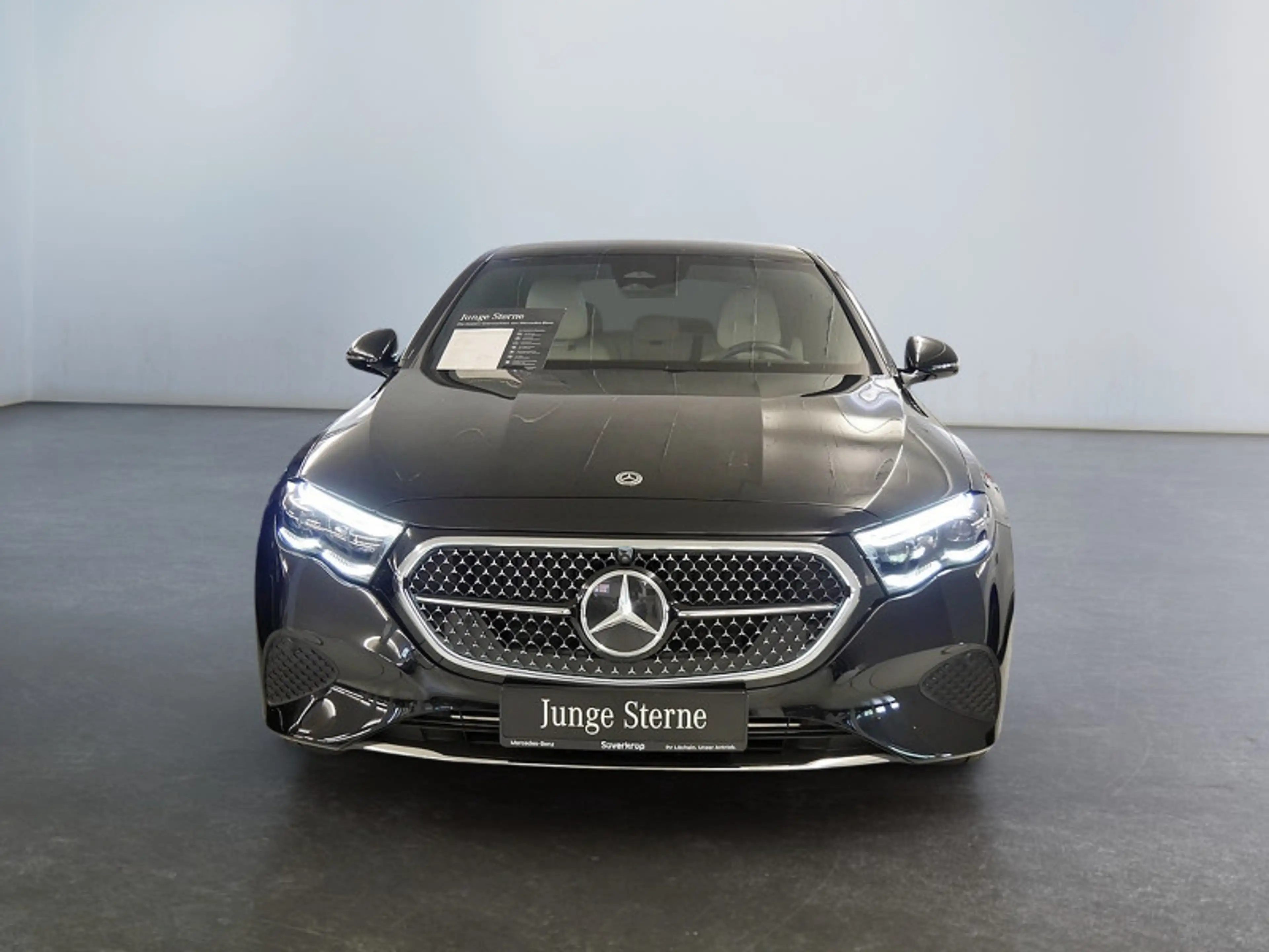 Mercedes-Benz E 200 , AVANTGARDE MEMO 360 DISTR KAMERA SPUR — photo 4