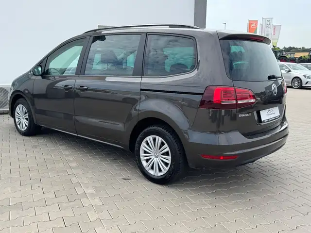 Volkswagen Sharan view 5