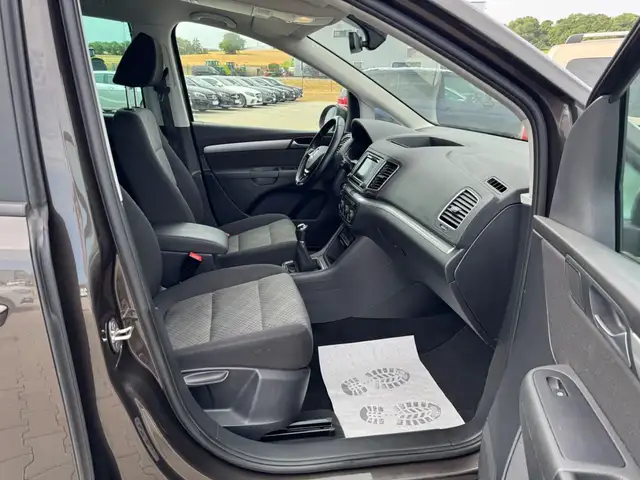 Volkswagen Sharan view 14